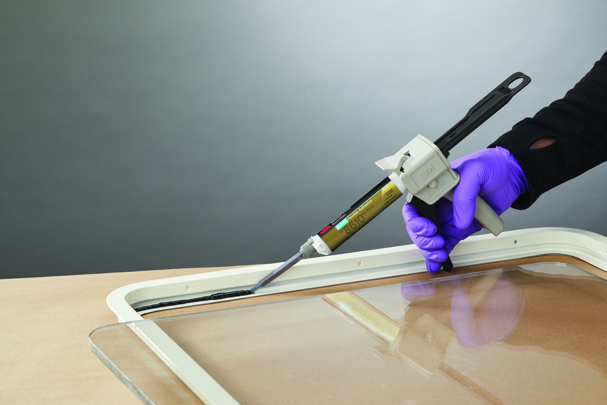 3M™ Scotch-Weld™ Adhesivo Acrílico Flexible DP8610NS, Negro, 490 ml