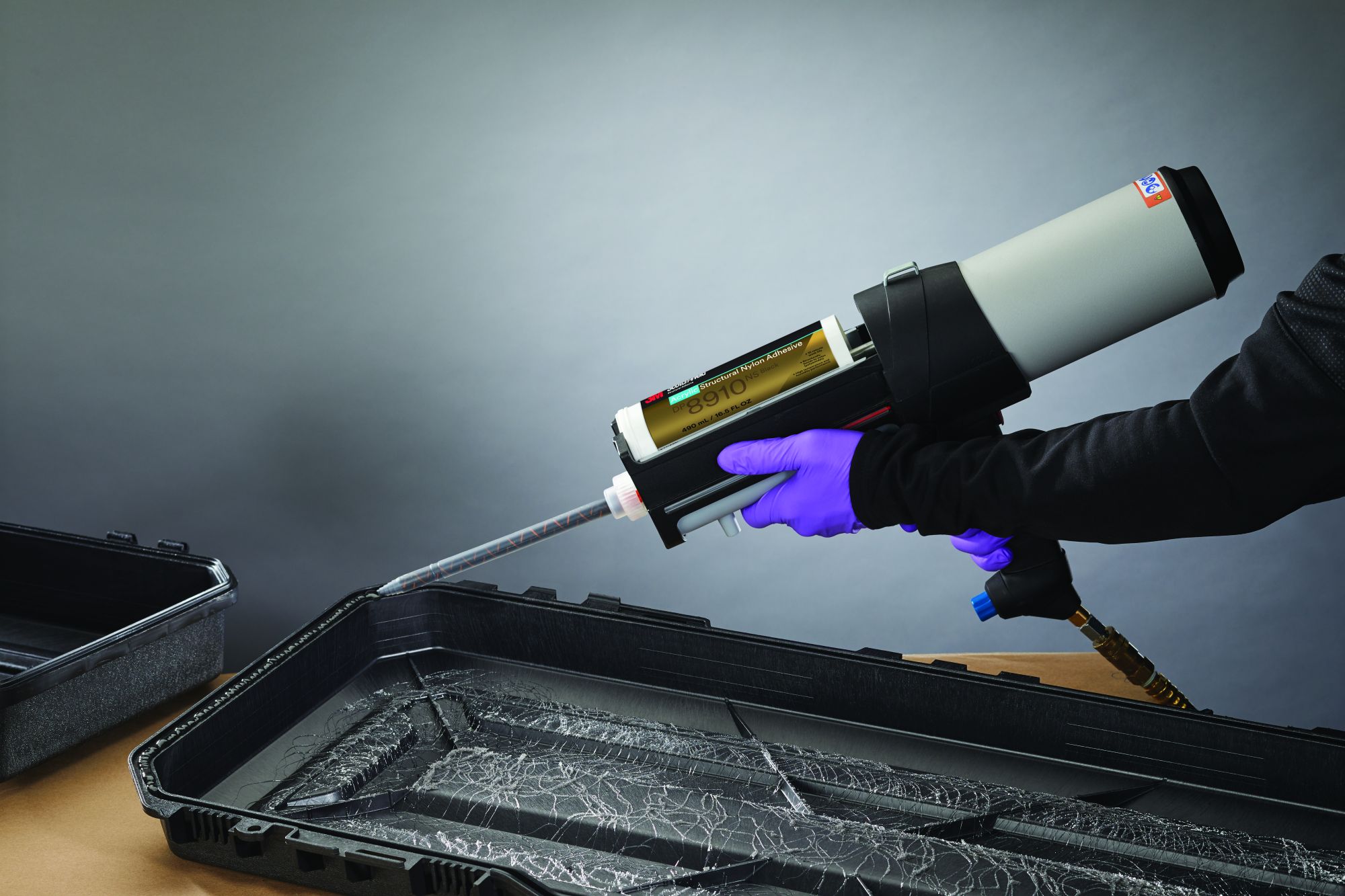 3M™ Scotch-Weld™ Adhesivo Acrílico Nylon DP8910NS, Negro, 490 ml