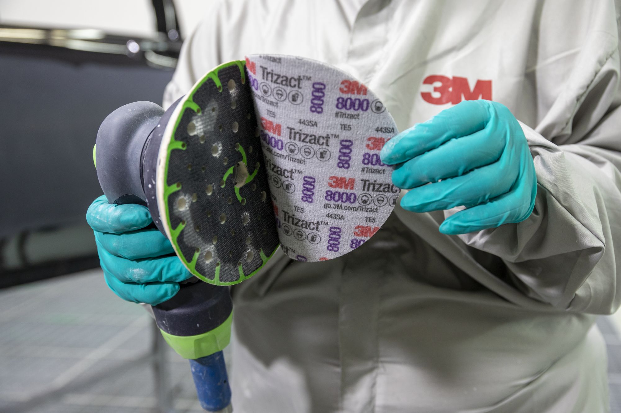 3M™ Trizact™ Hookit™ Kit disco abrasivo de acabado 443SA, 150 mm, sin agujeros, P3000 + P8000, 30802