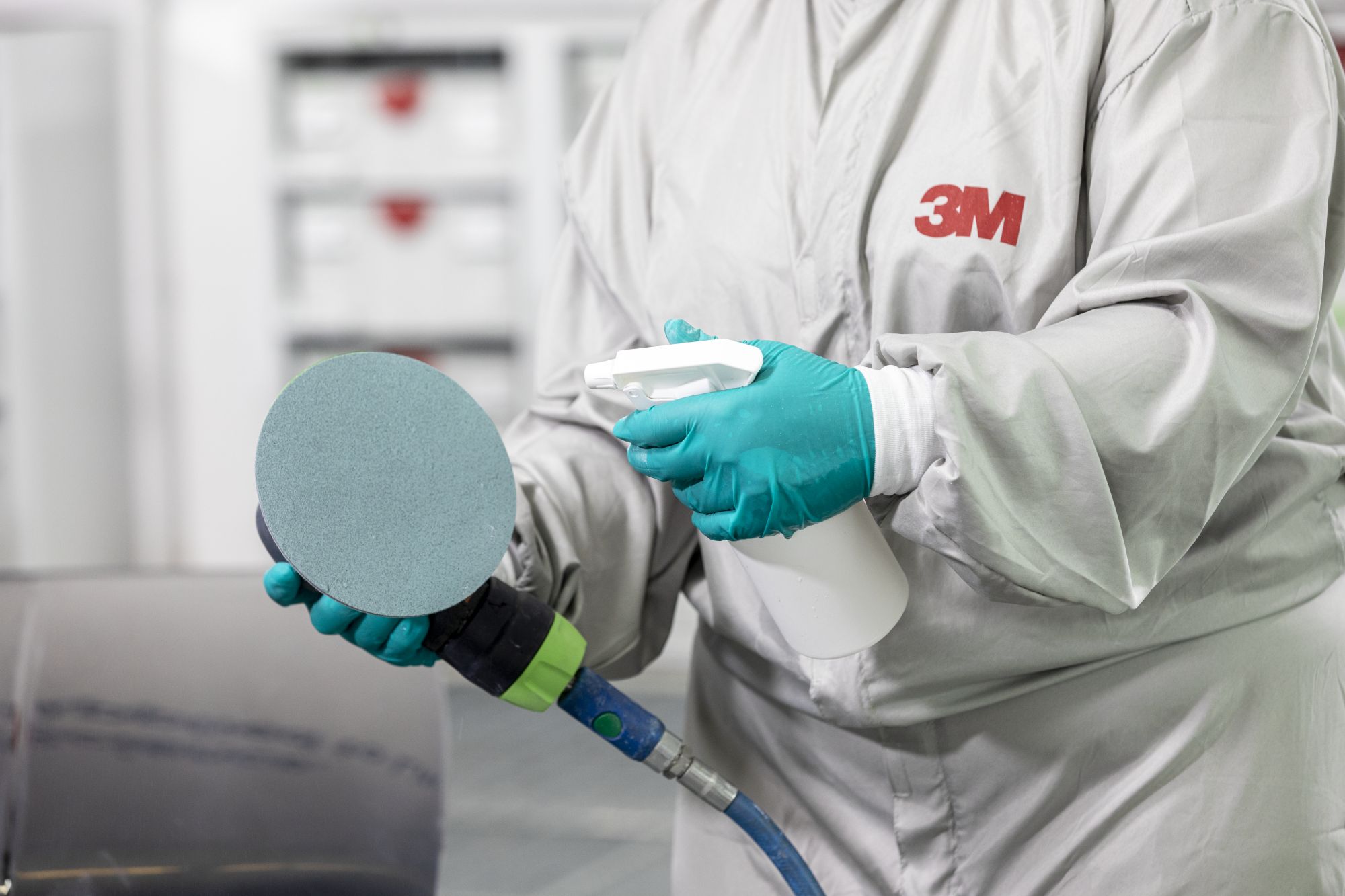 3M™ Trizact™ Hookit™ Kit disco abrasivo de acabado 443SA, 150 mm, sin agujeros, P3000 + P8000, 30802