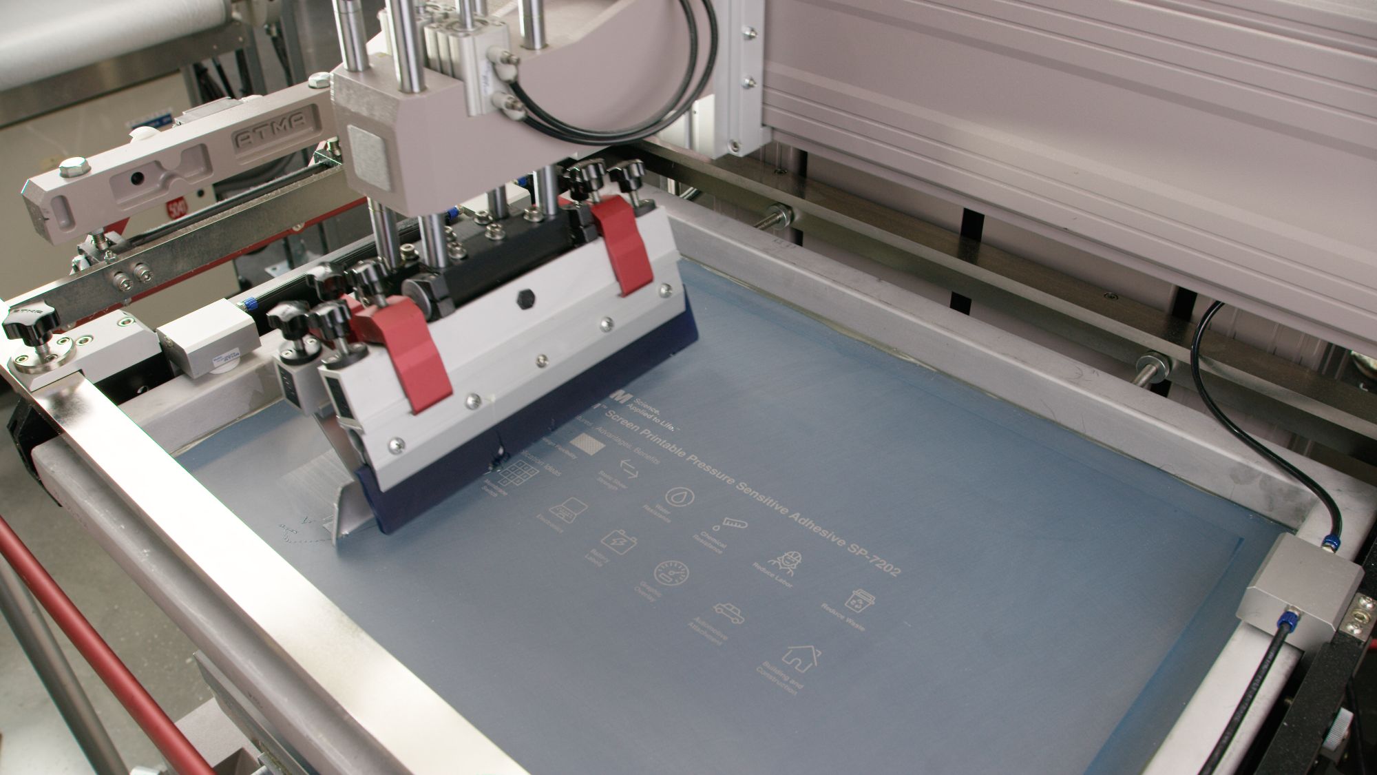 3M™ Adhesivo sensible a la presión para impresión por serigrafía SP7202, Transparente, 1 L, 6 Botellas/Caja