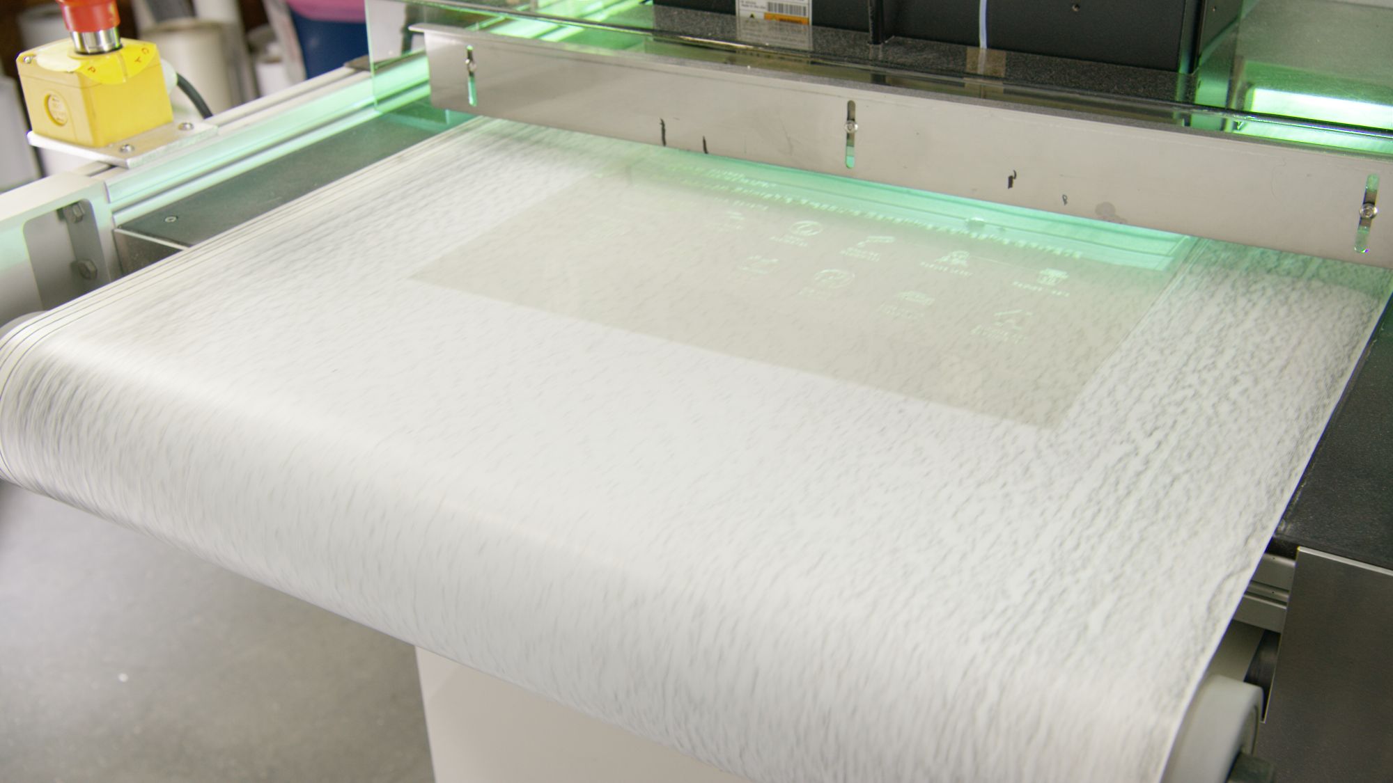 3M™ Adhesivo sensible a la presión para impresión por serigrafía SP7202, Transparente, 1 L, 6 Botellas/Caja