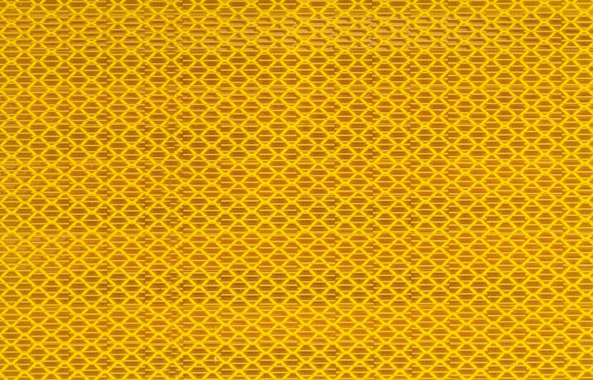 3MTM High Intensity Prismatic SEM 3931   Lámina Retrorreflectante Microprismas Clase RA2 HIP Amarillo Rollo 1,22m x 45,7m