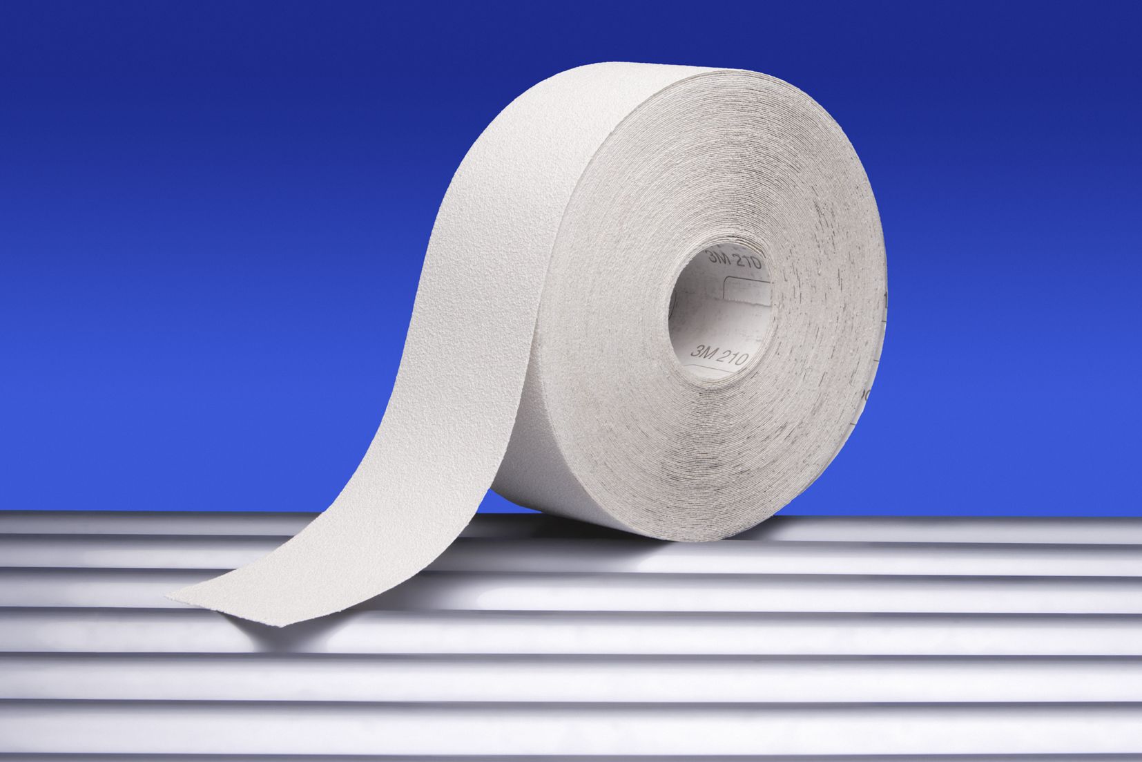 3M™ Rollo de papel 255P TH, 115 mm x 50 m, Sin agujero, P150, PN63128