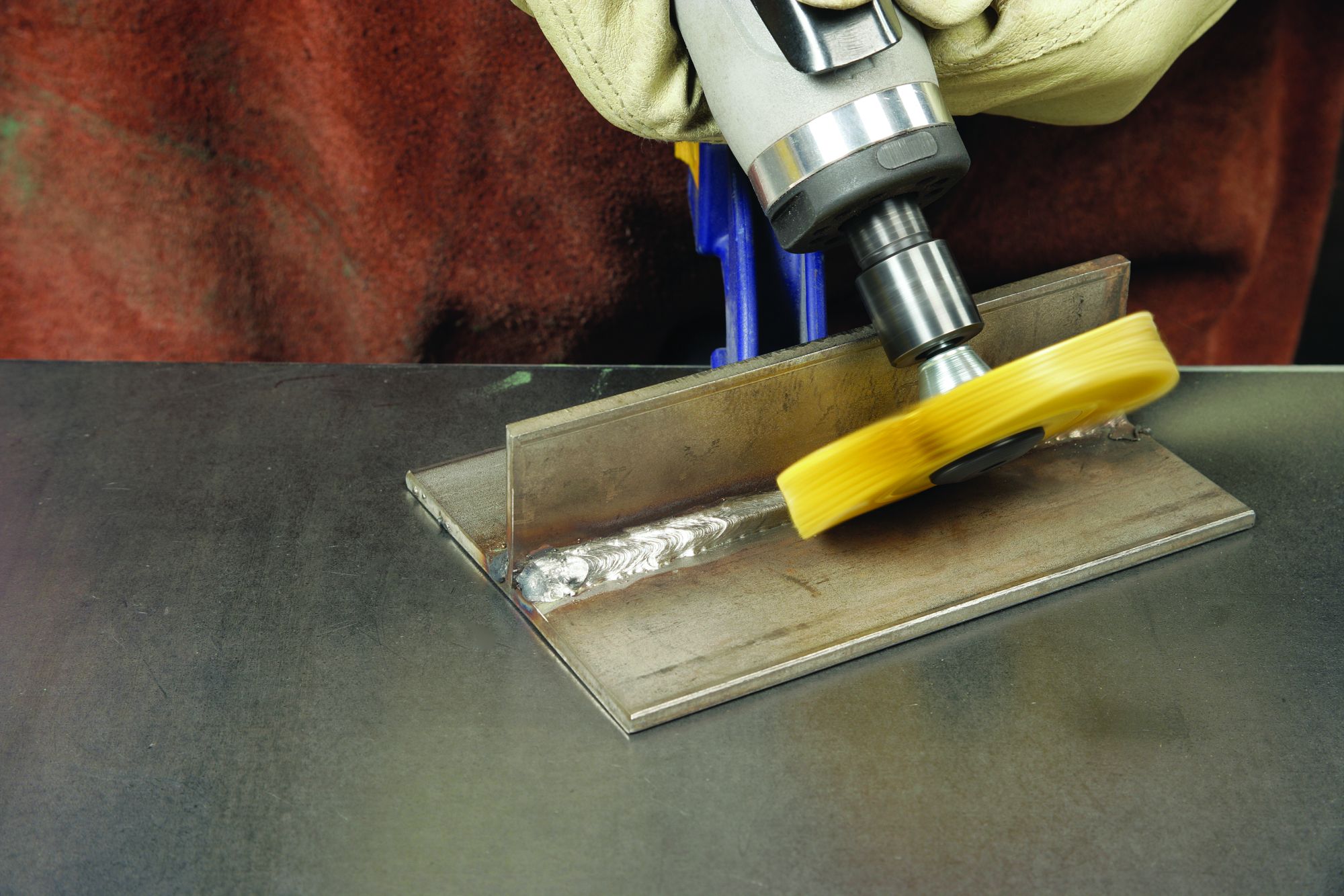 3M™ Scotch-Brite™ Disco Radial Bristle RB-ZB, 75 mm x 9.53 mm, P220, Rojo, Tipo C