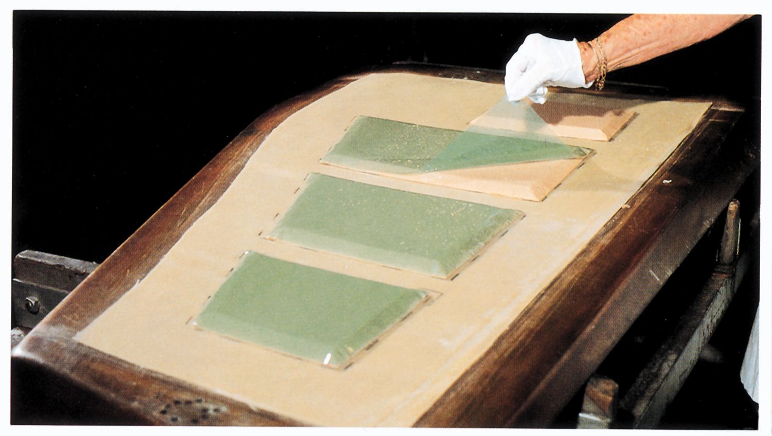 3M™ Scotch-Weld™ Structural Adhesive Film AF 191K .080wt, Light Green Liner, 36 in x 50 yd, 1 per case