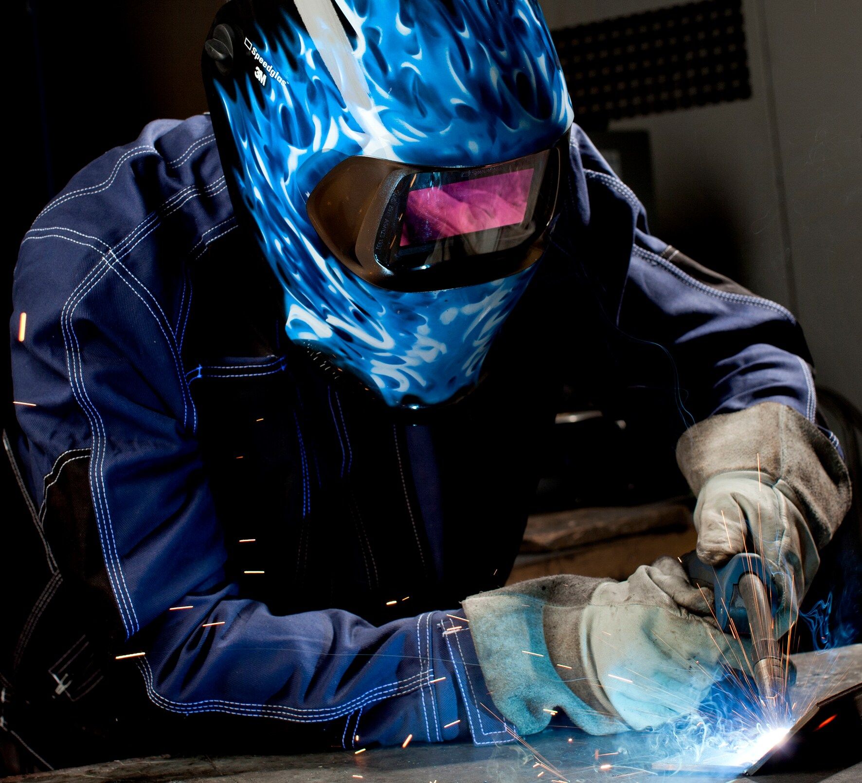 Pantallas de soldadura 3M™ Speedglas™ serie 100, Ice Hot, con filtro de soldadura 100v, 751520