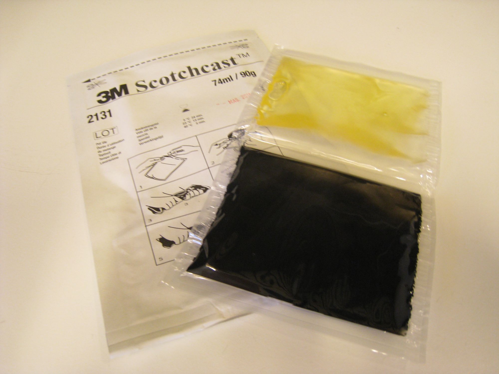 3M™ Scotchcast™ Resina Bicomponente nº 2131 A - 74ml.