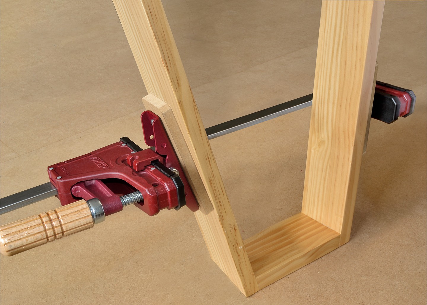 SET DE ZAPATAS PIVOTANTES PARA TORNILLO APRIETE PRL 400