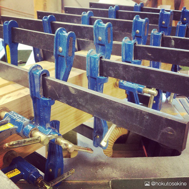 Tornillo de apriete sistema émbolo