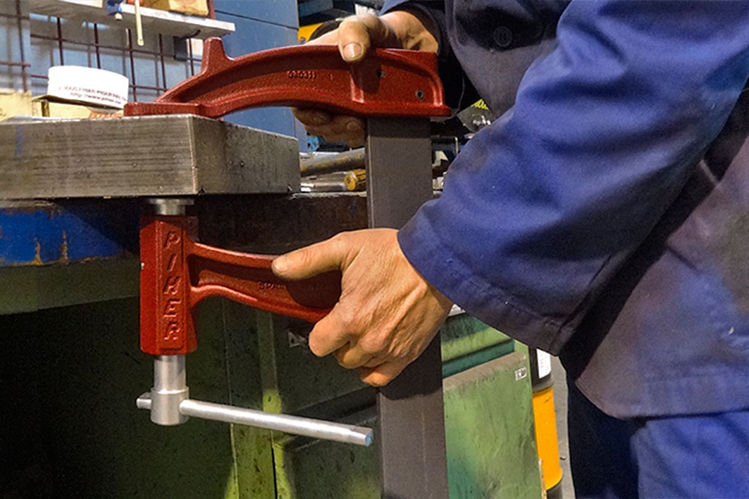 Tornillo de apriete sistema de émbolo gran potencia