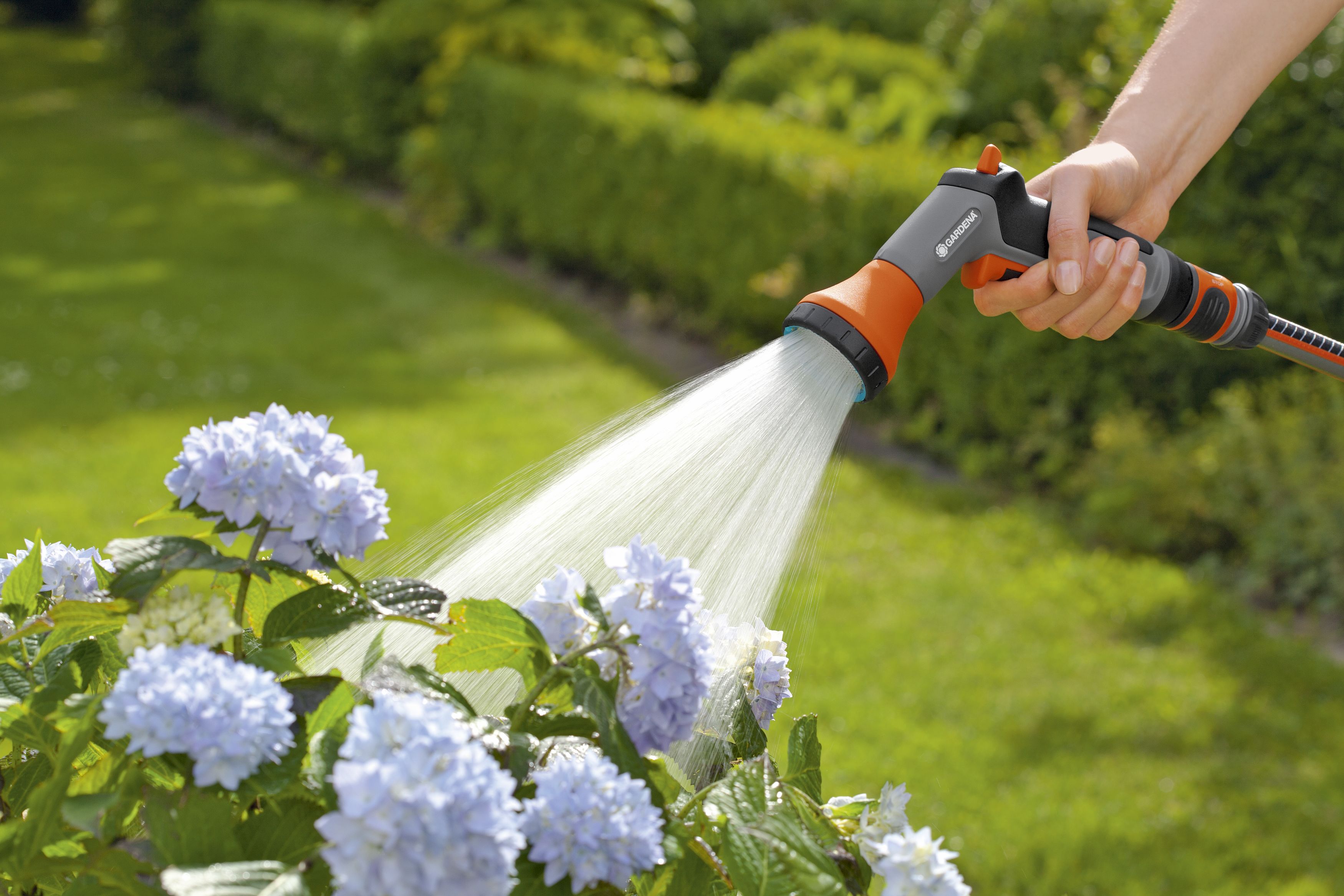 Pistola rociadora de riego multichorro Classic. Blister