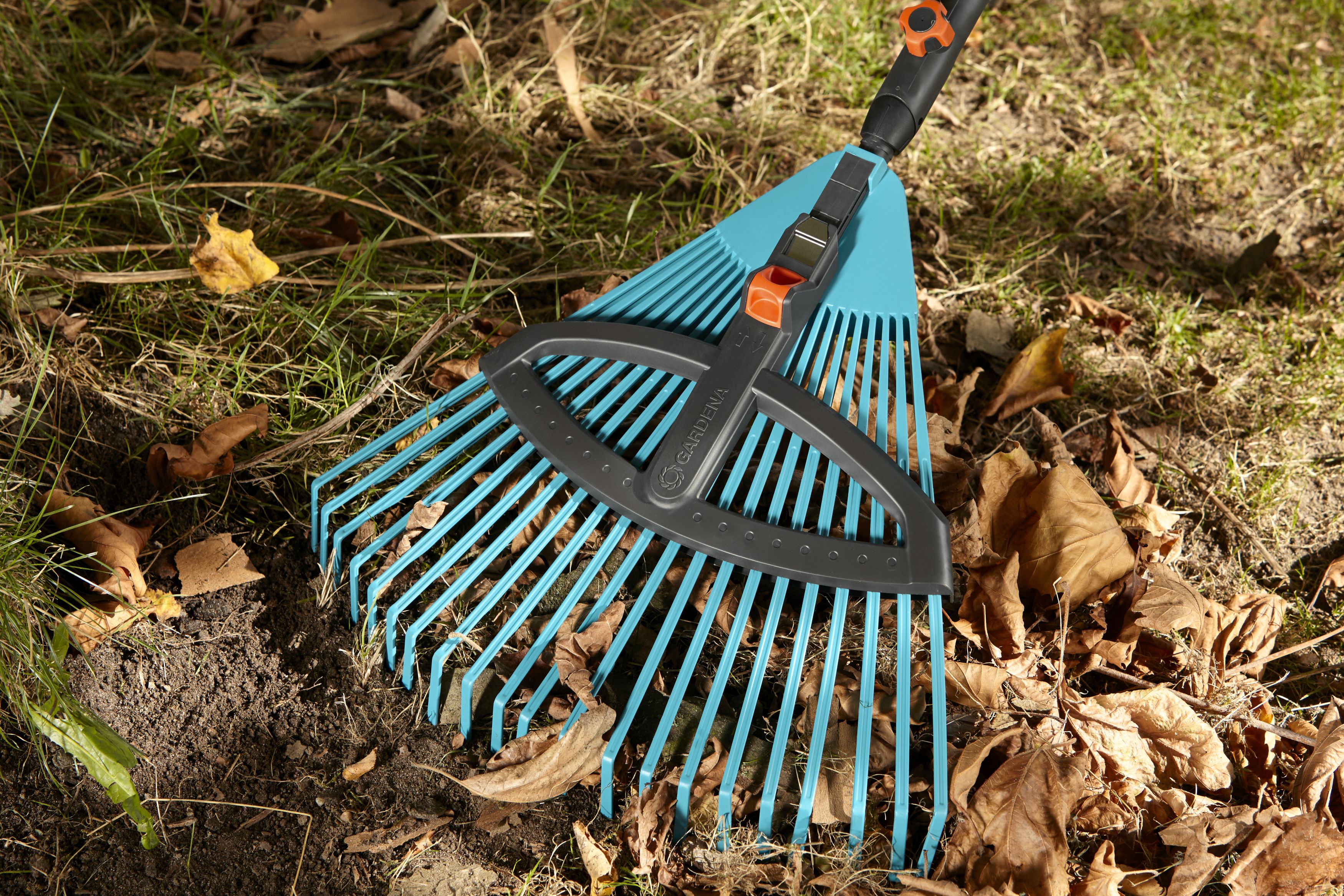 Promo escoba plástico graduable Combisytem con mango 130 cm