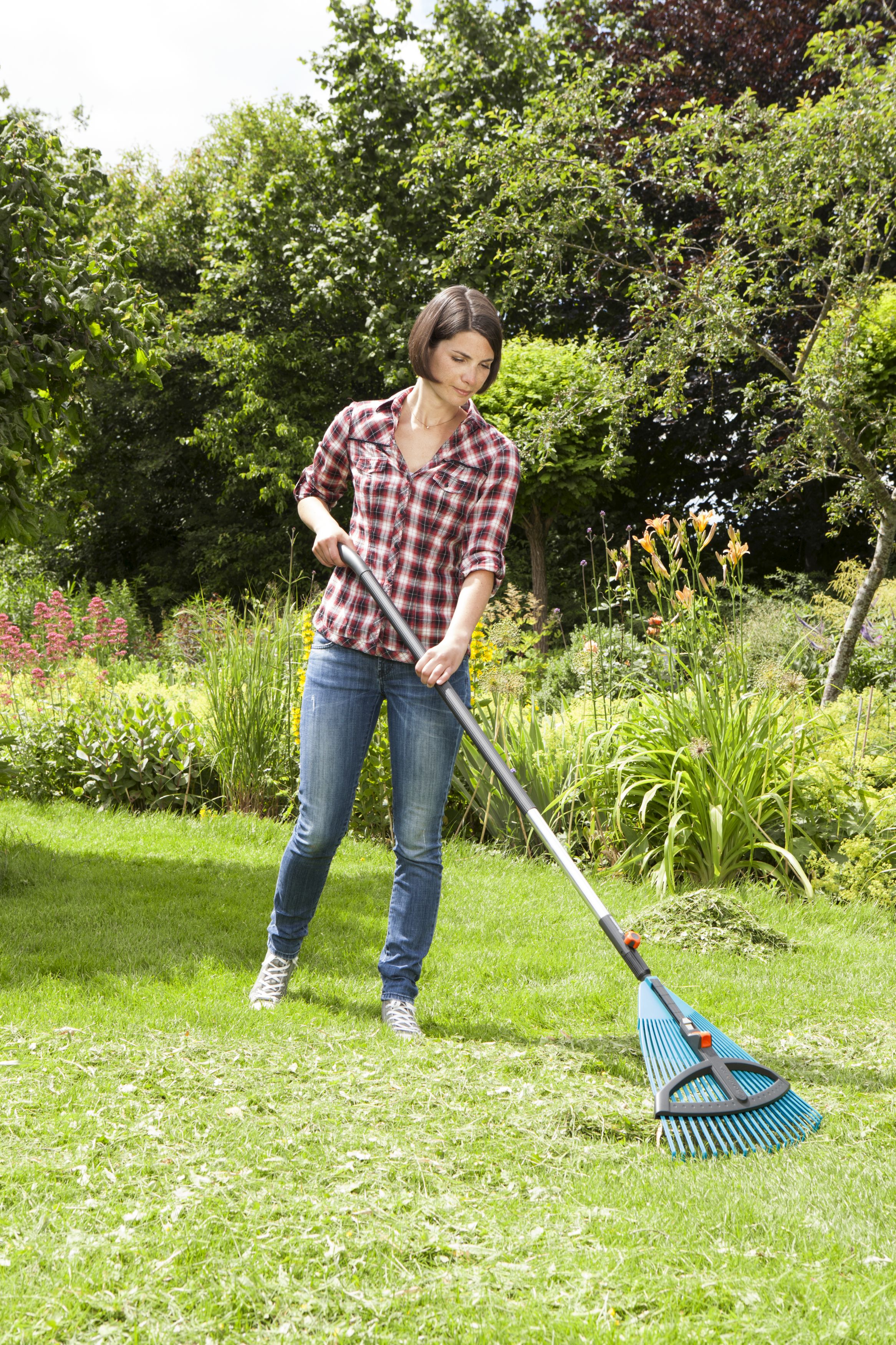 Promo escoba plástico graduable Combisytem con mango 130 cm