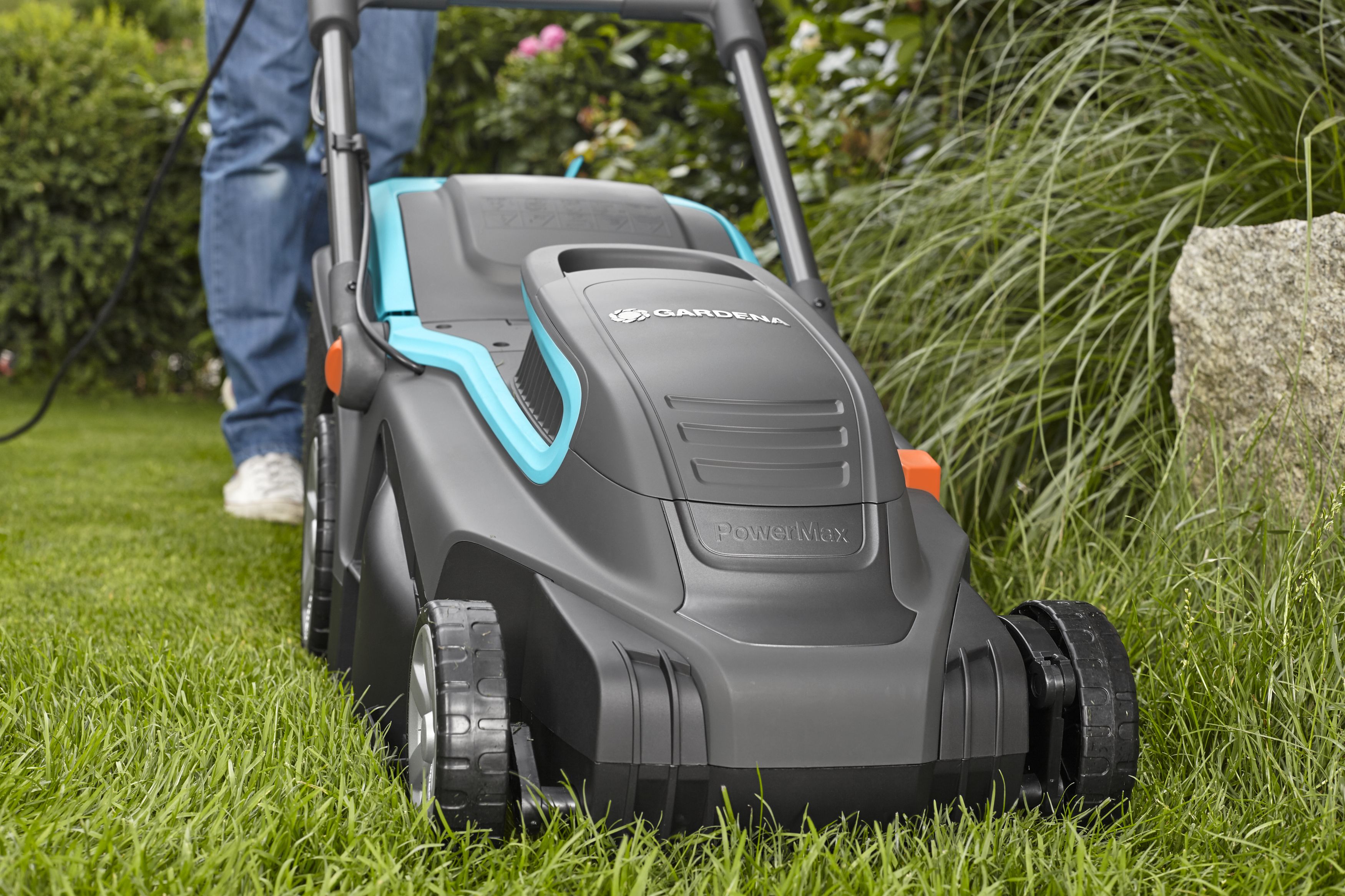 Cortacésped PowerMax 1600/37