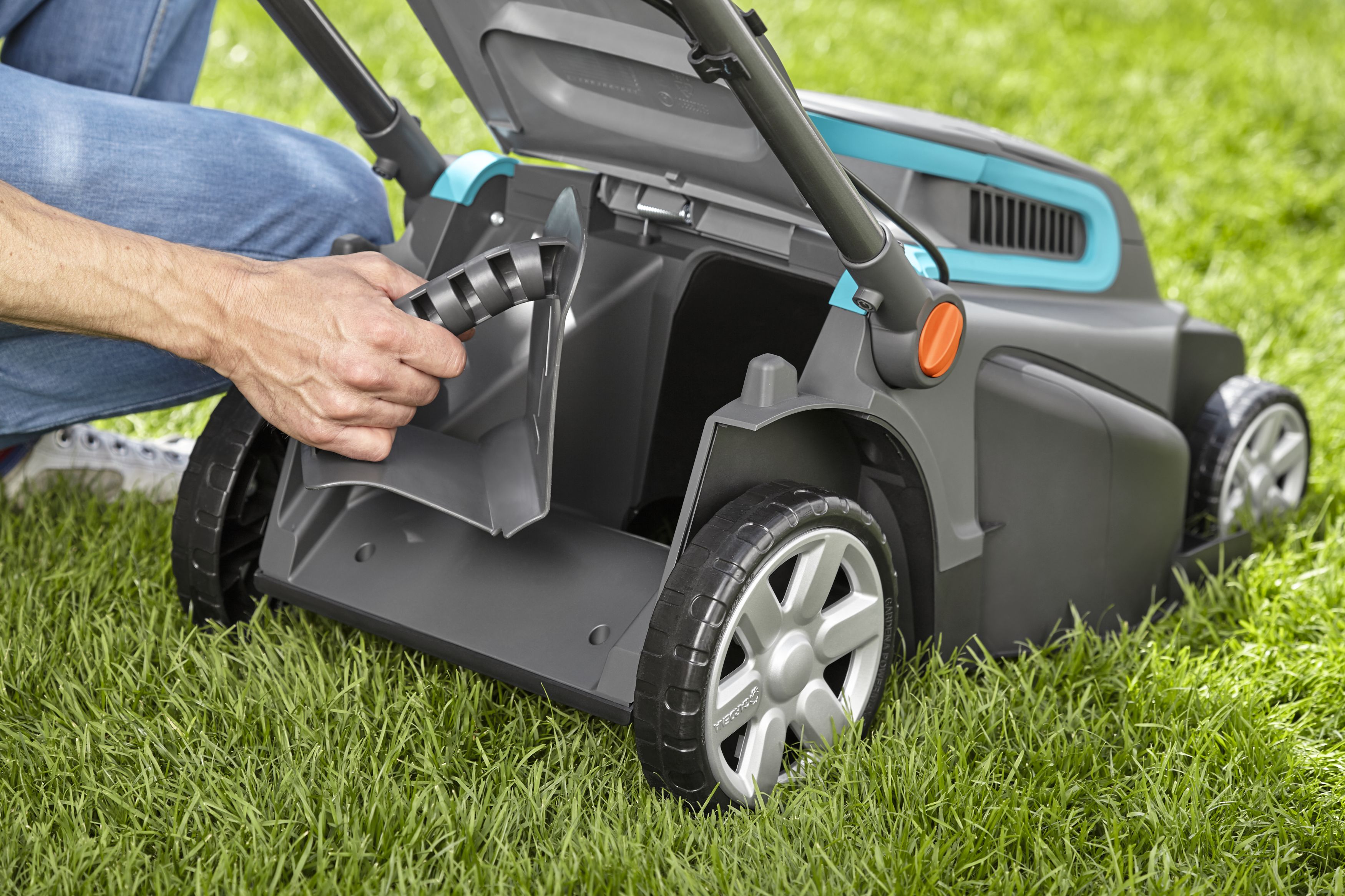 Cortacésped PowerMax 1600/37