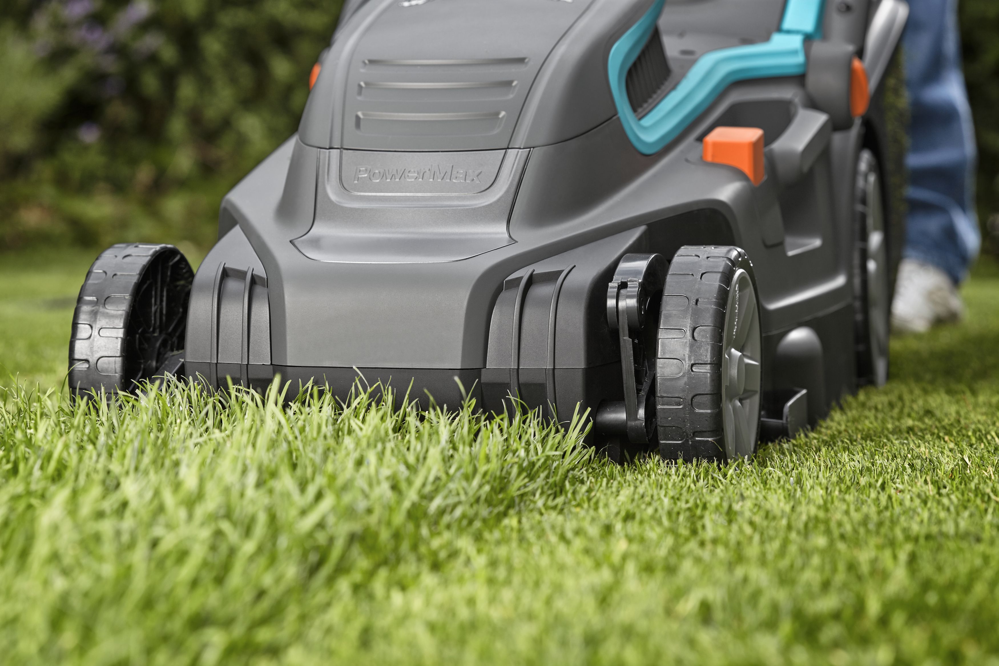 Cortacésped PowerMax 1600/37