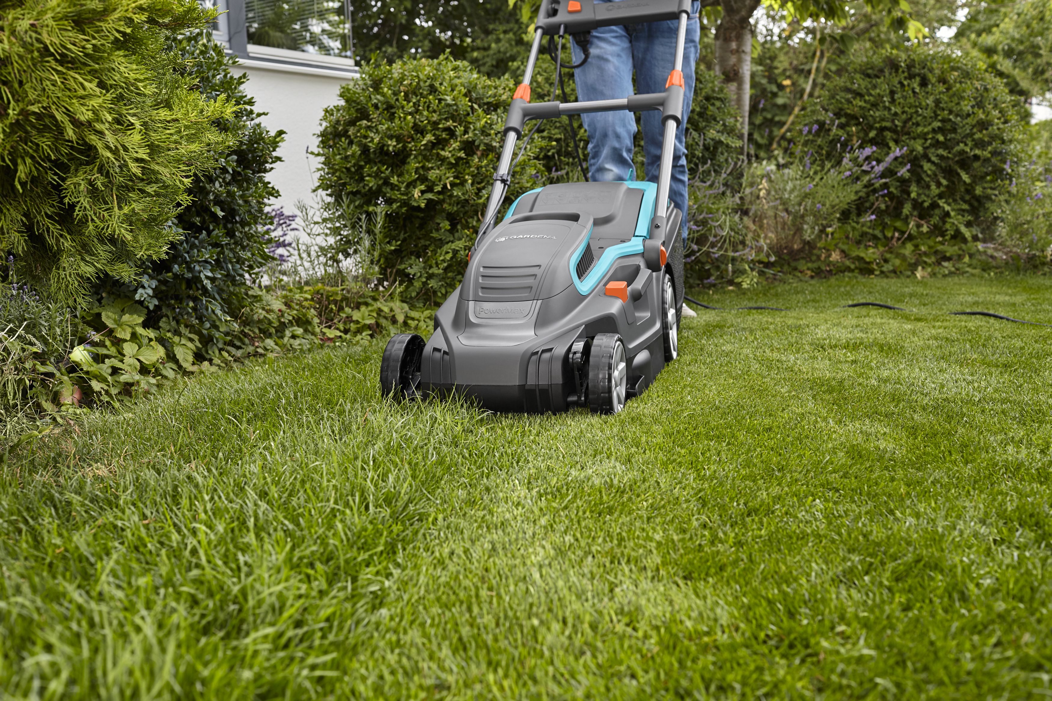 Cortacésped PowerMax 1600/37