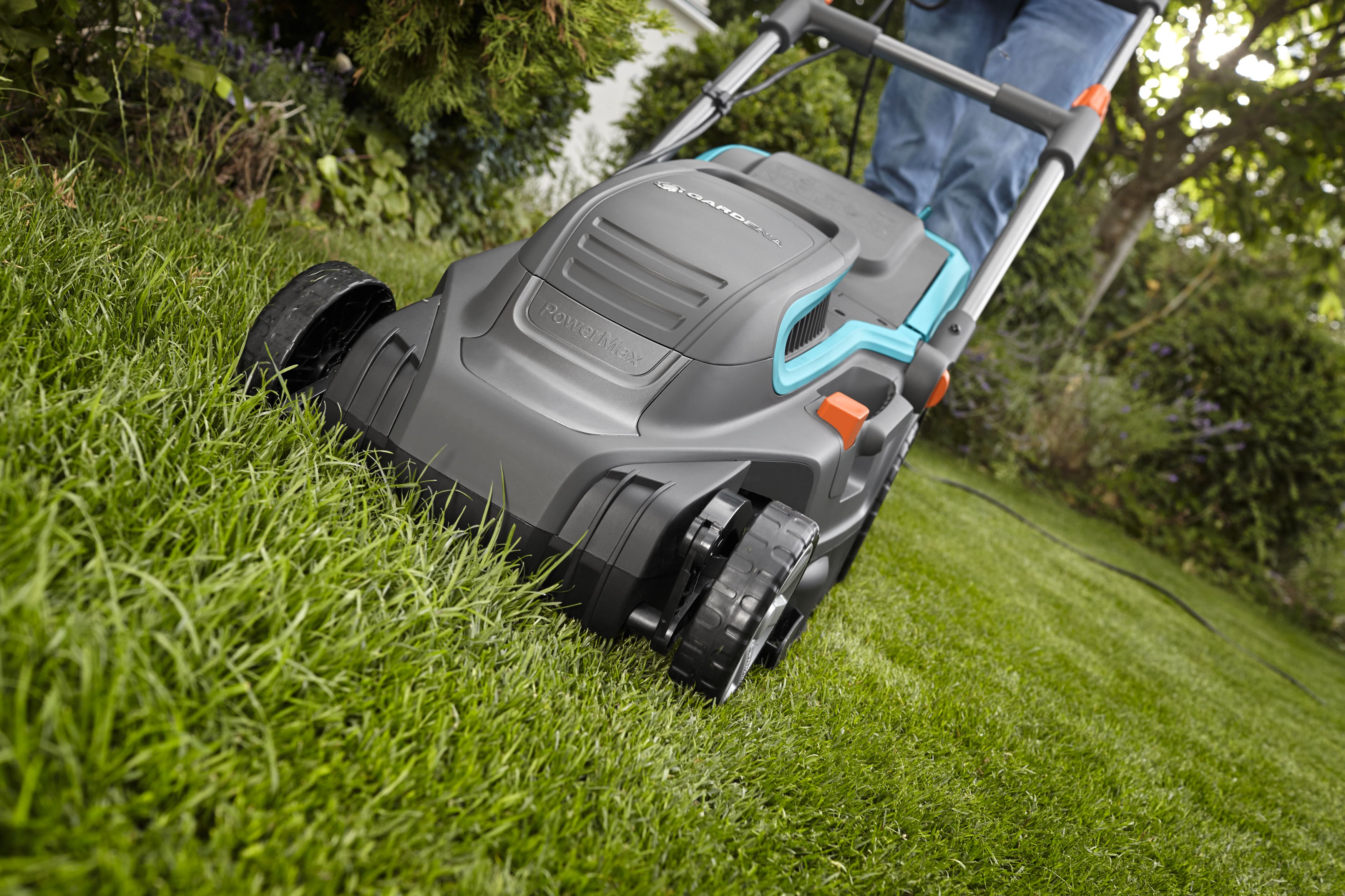 Cortacésped PowerMax 1600/37