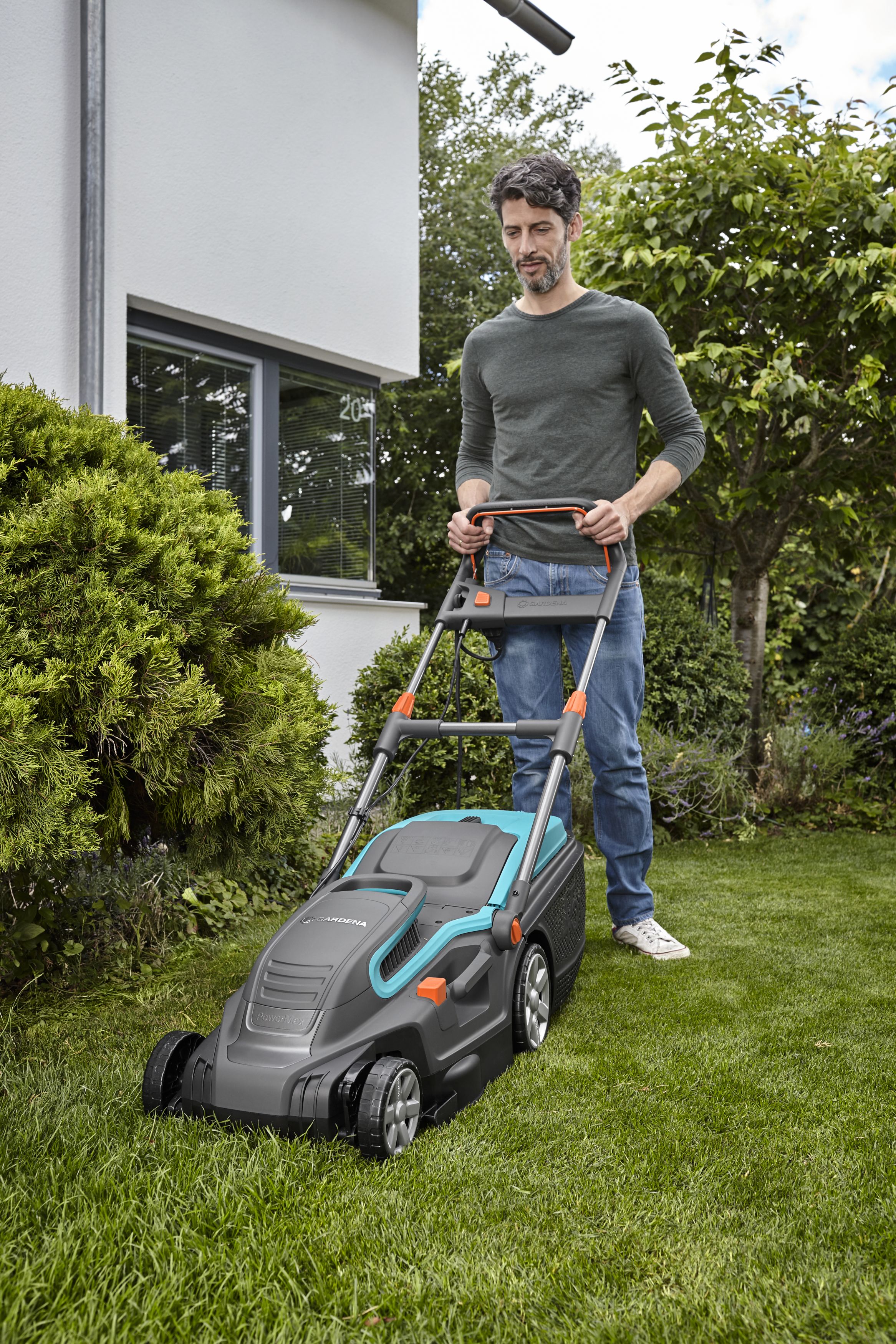 Cortacésped PowerMax 1600/37