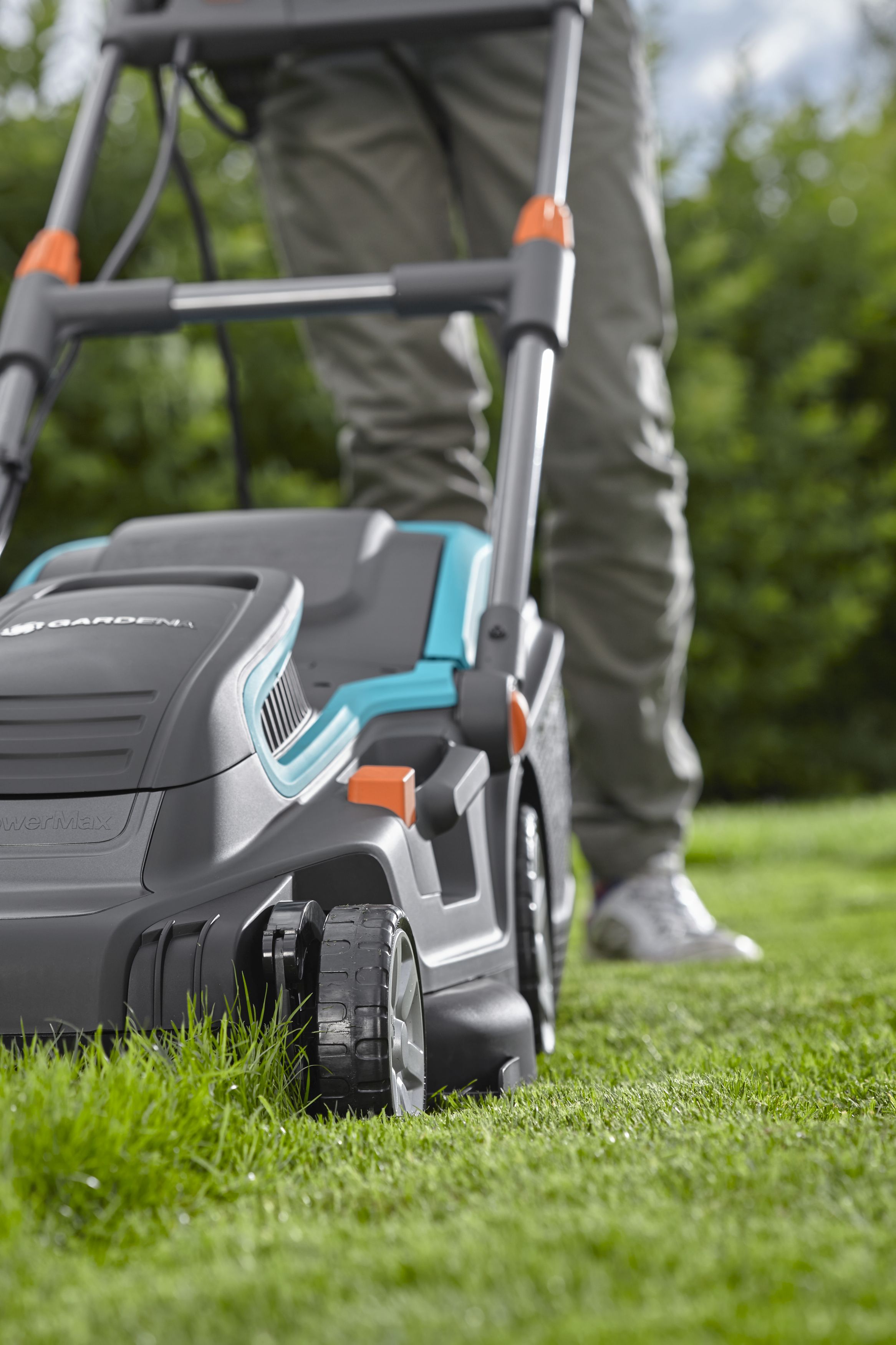 Cortacésped PowerMax 1800/42