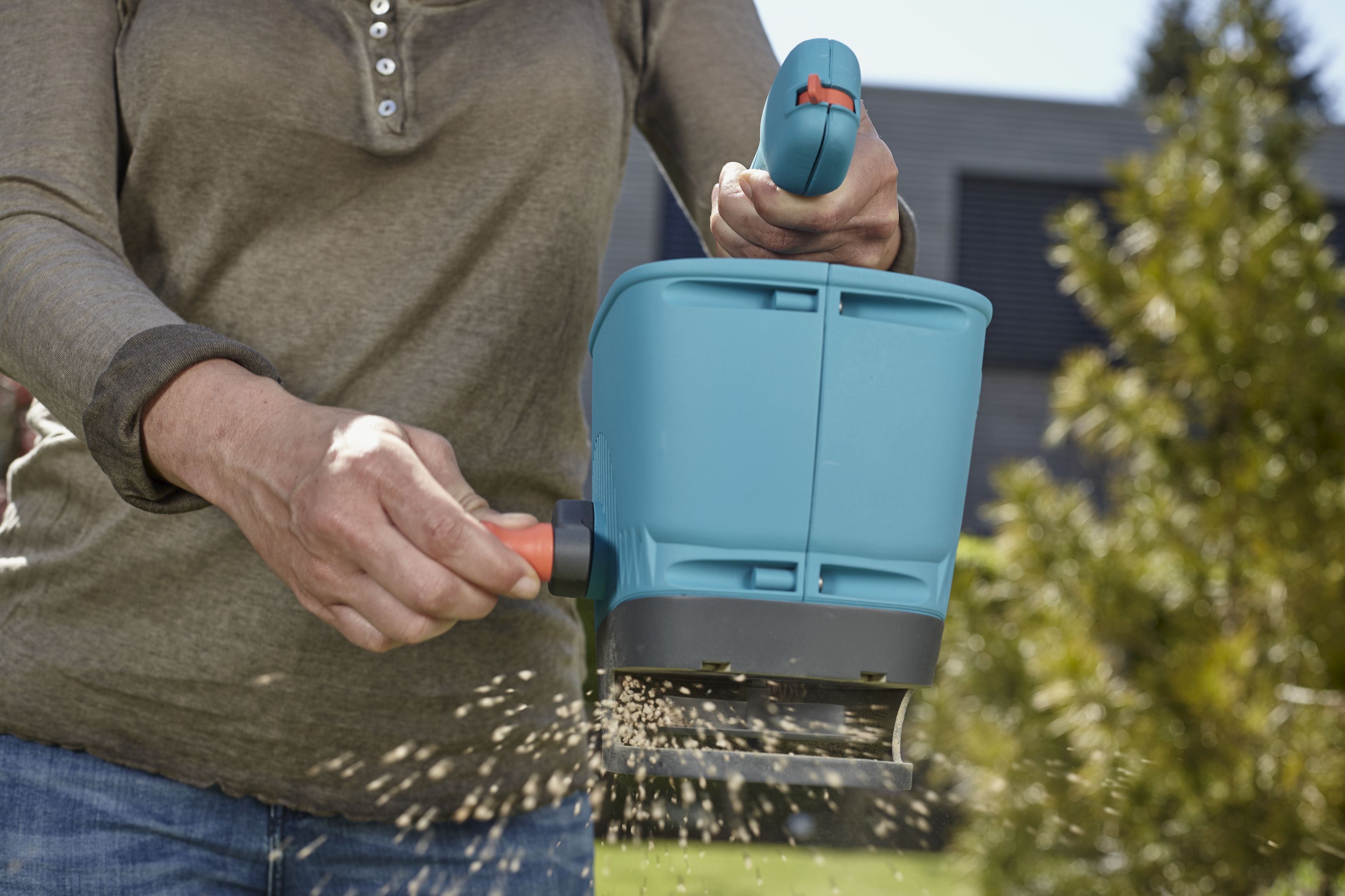 Esparcidor de mano M