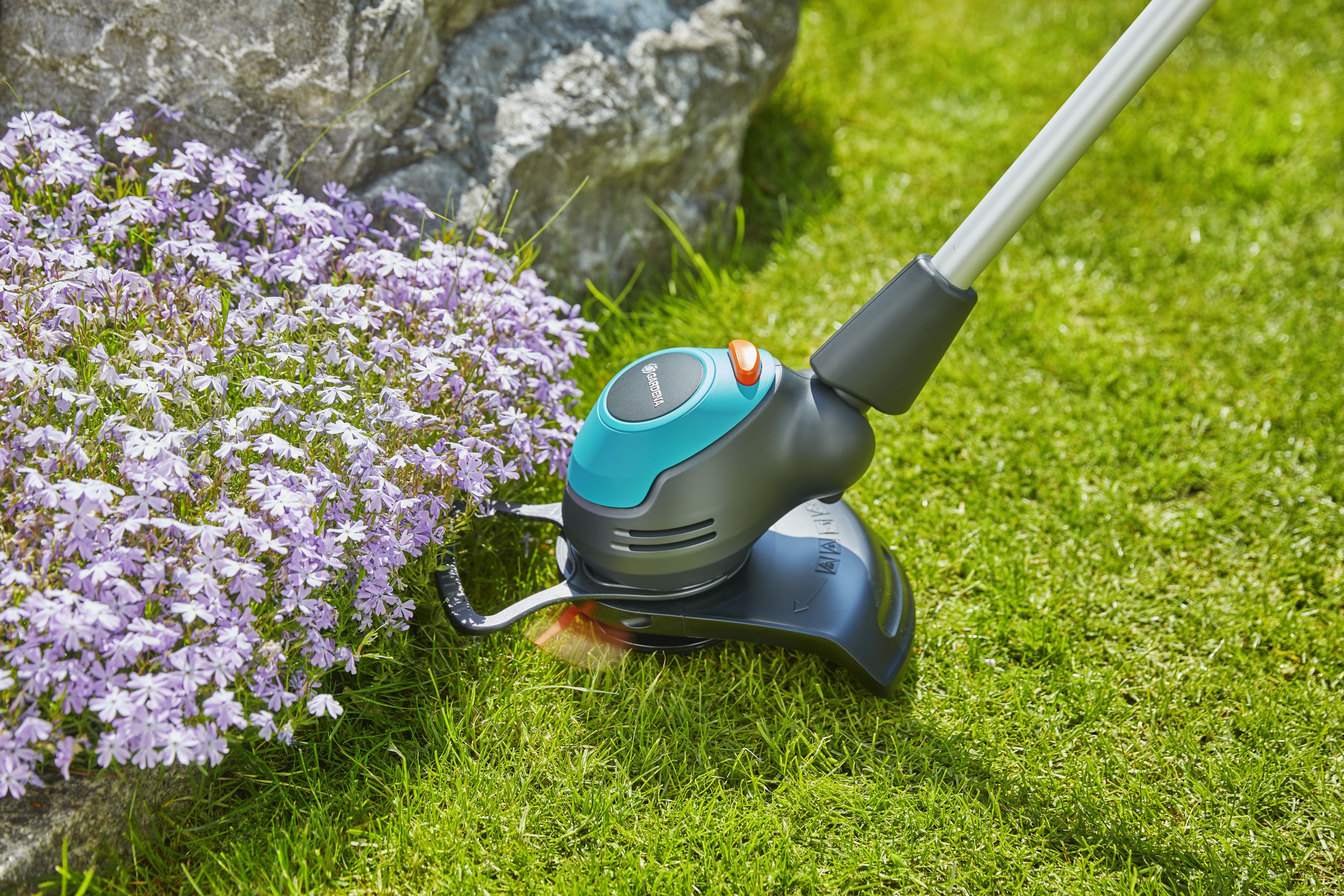 Cortabordes a batería EasyCut Li-18/23