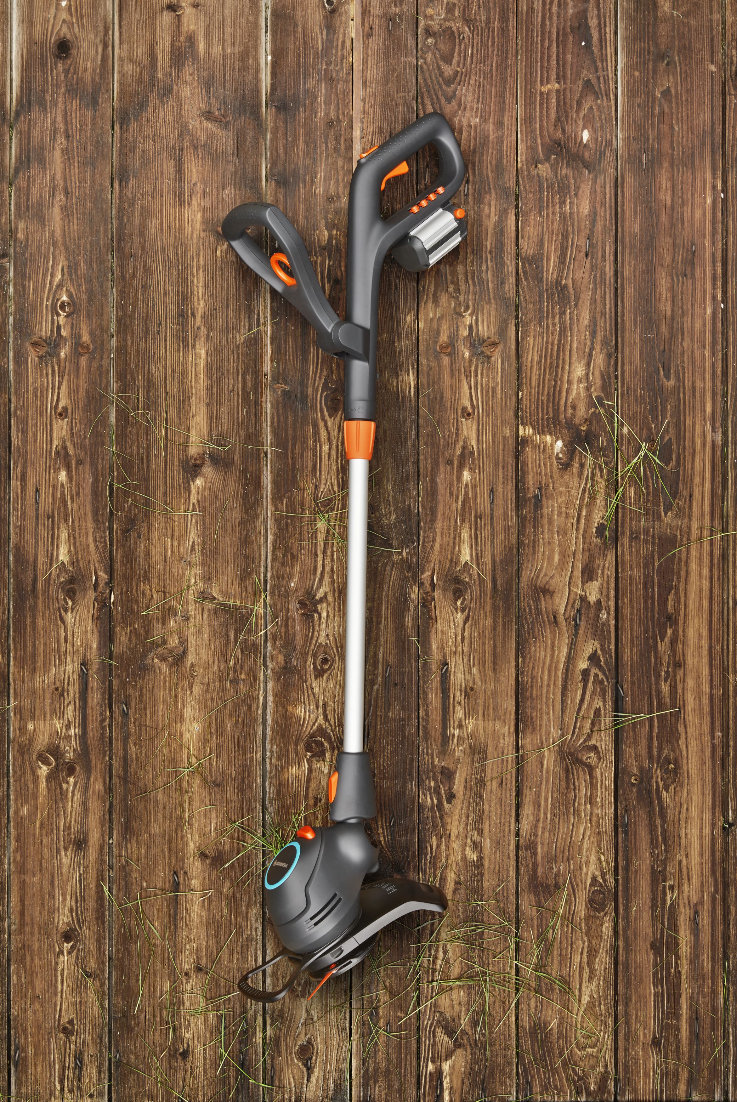 Cortabordes a batería ComfortCut Li-18/23