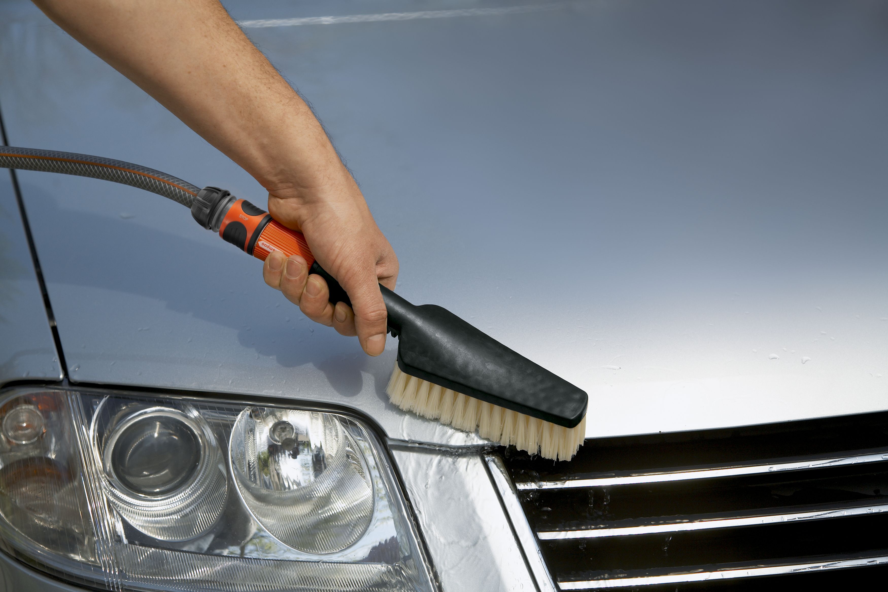 Cepillo de mano de cerdas blandas pequeño