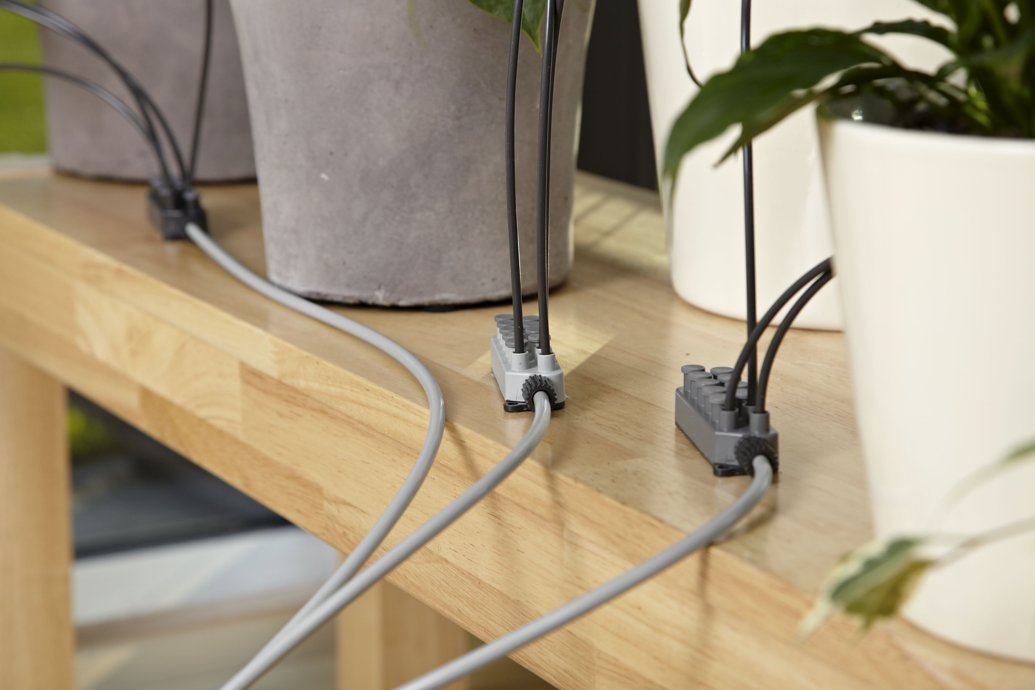 Riego automático de vacaciones con depósito de agua