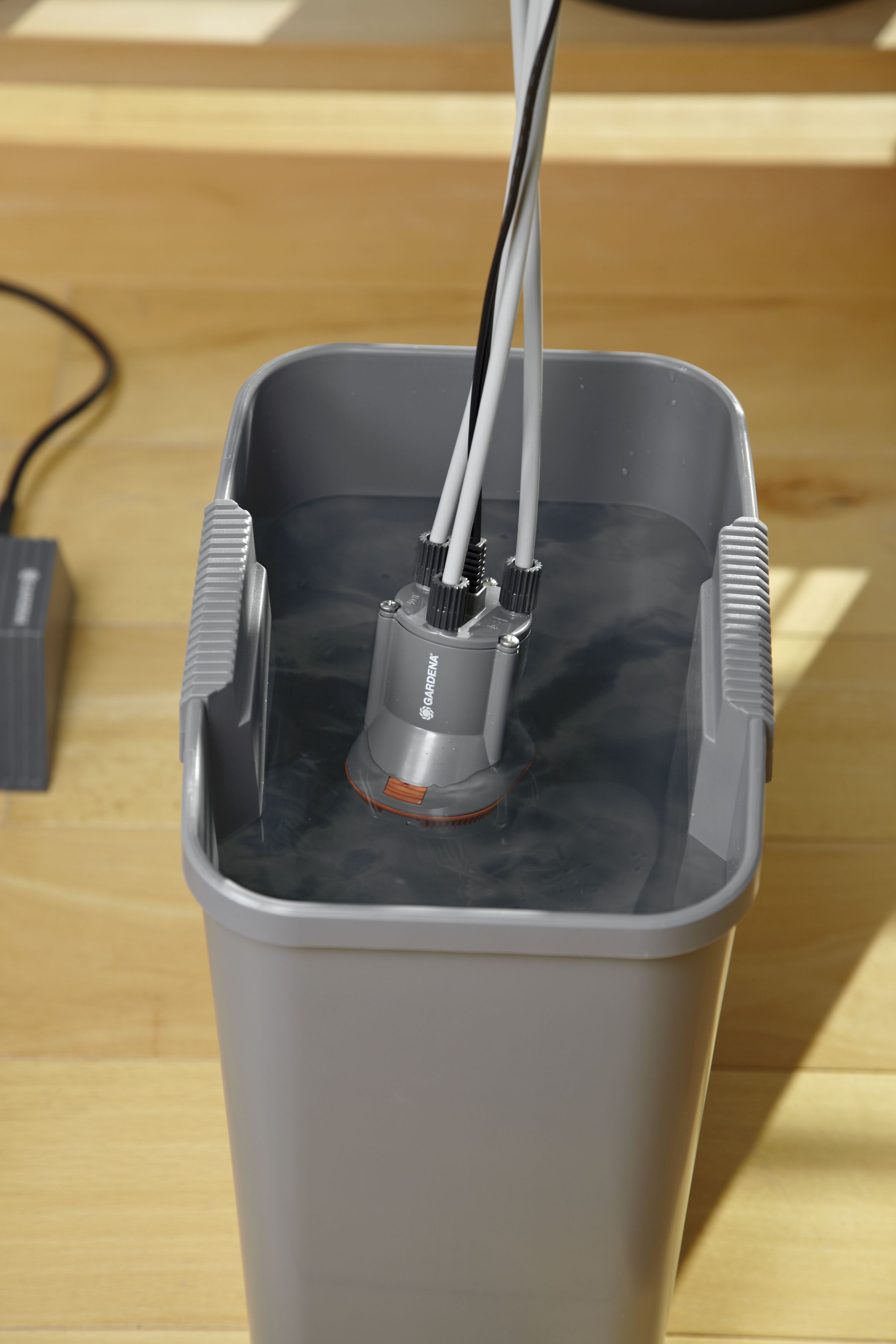 Riego automático de vacaciones con depósito de agua