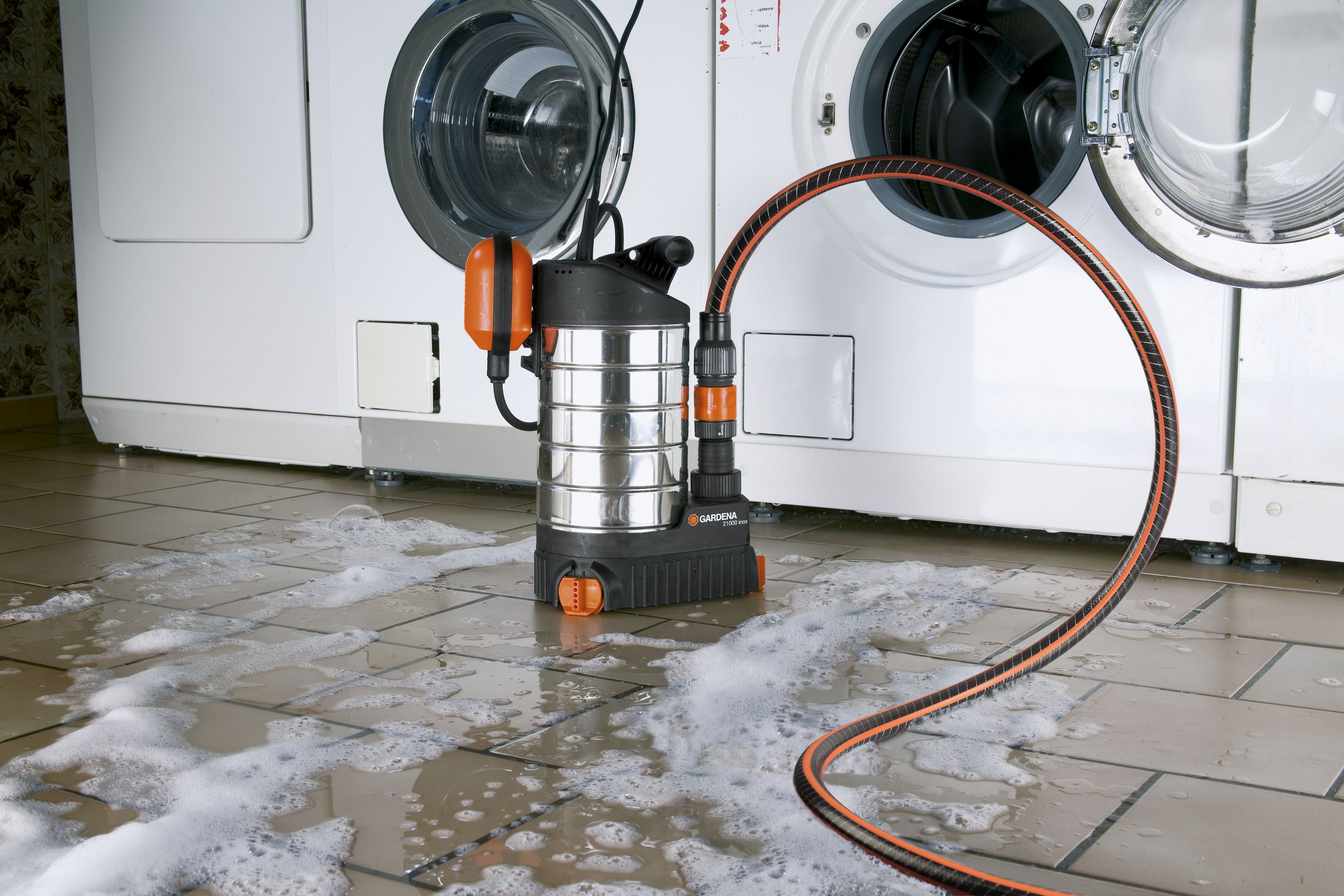 Bomba sumergible para aguas limpias 21000 inox Premium