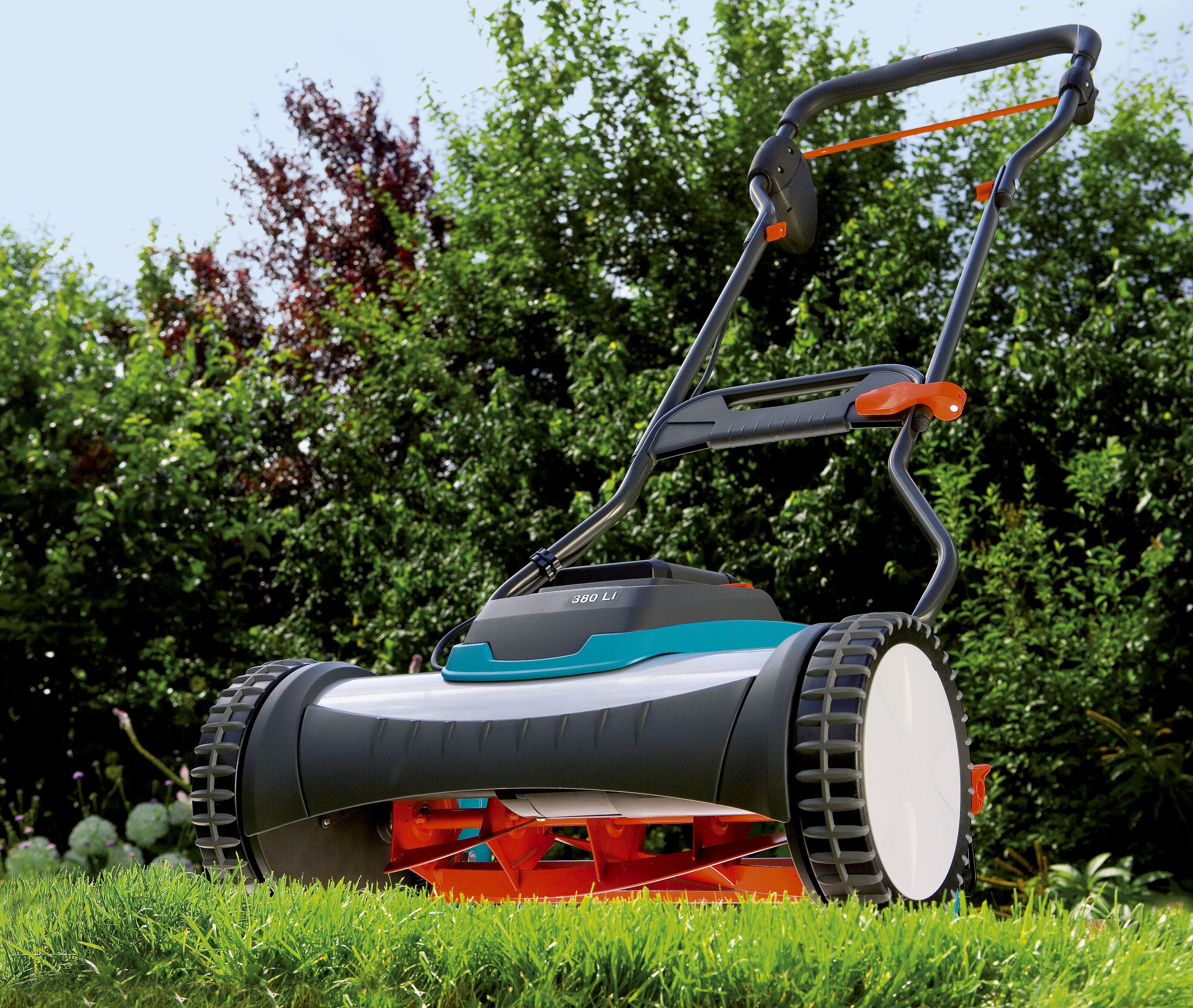 Cortacésped helicoidal con batería recargable 380 Li