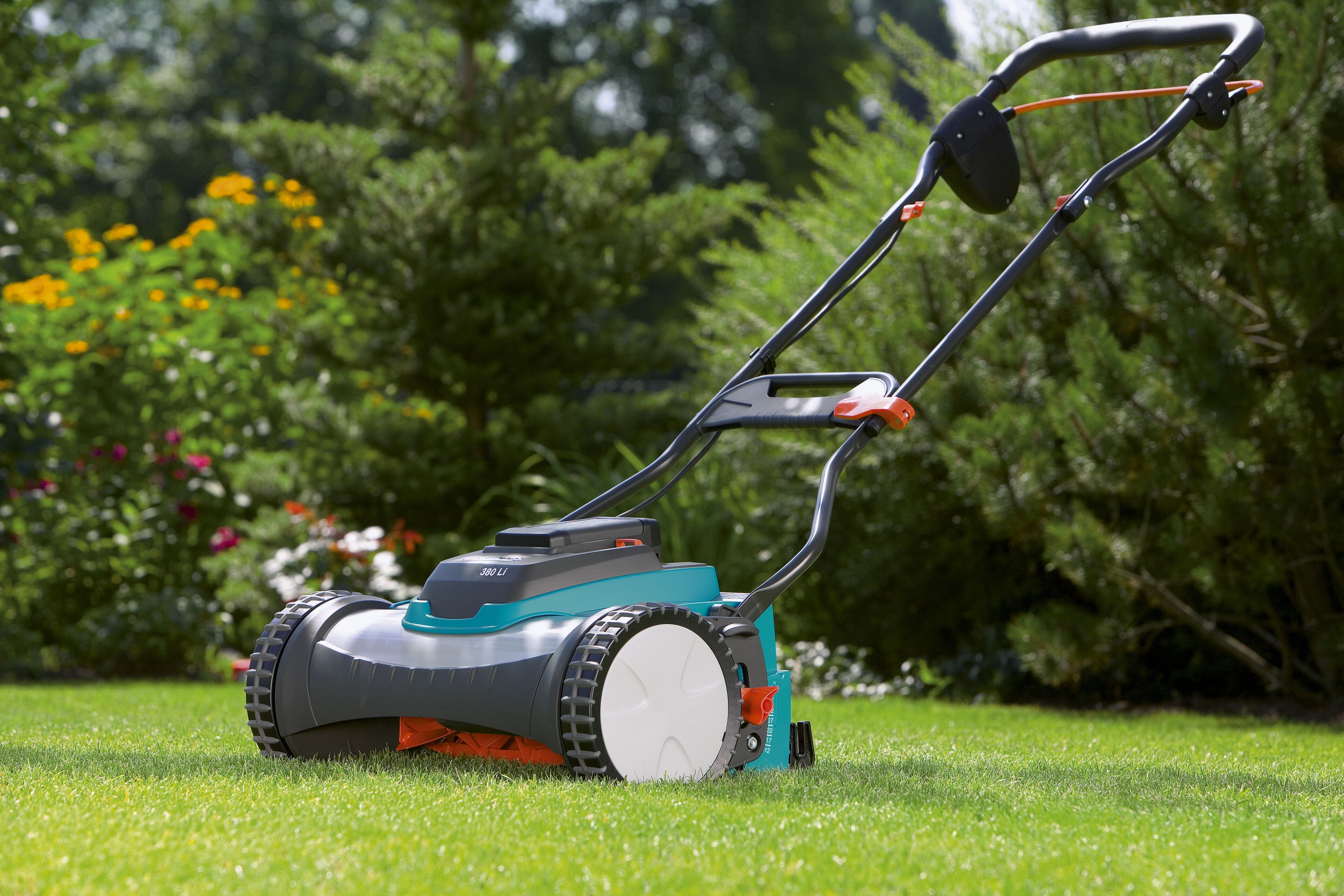 Cortacésped helicoidal con batería recargable 380 Li
