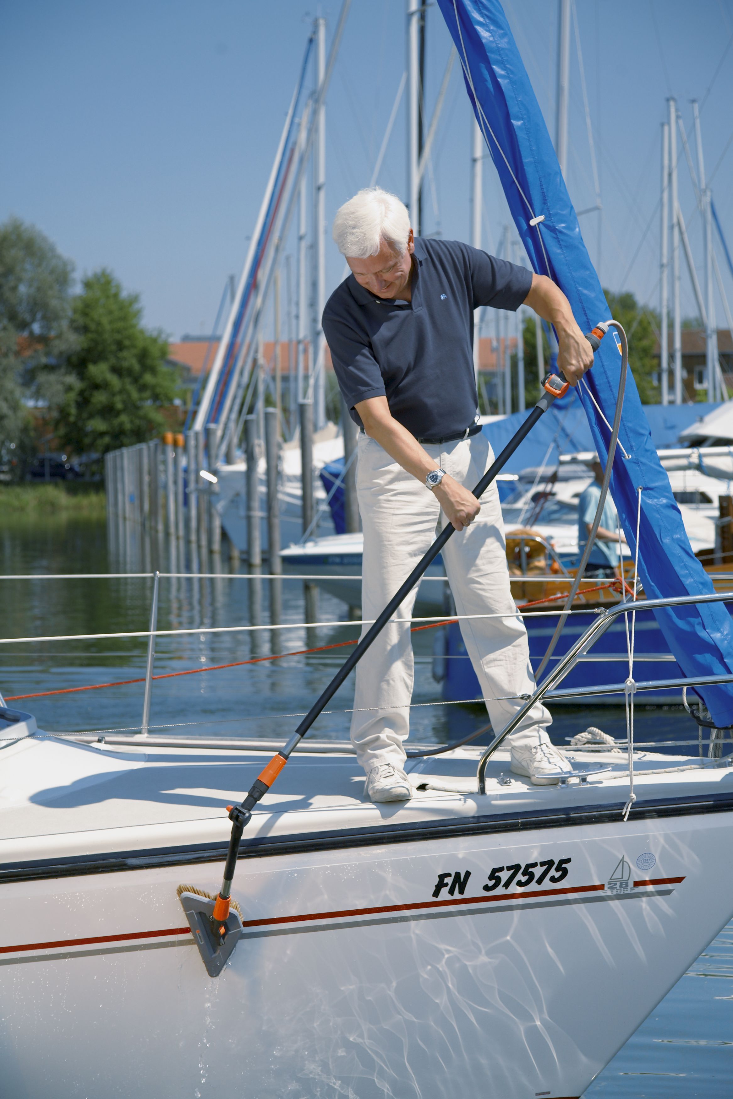 Cepillo de cerdas blandas giratorio