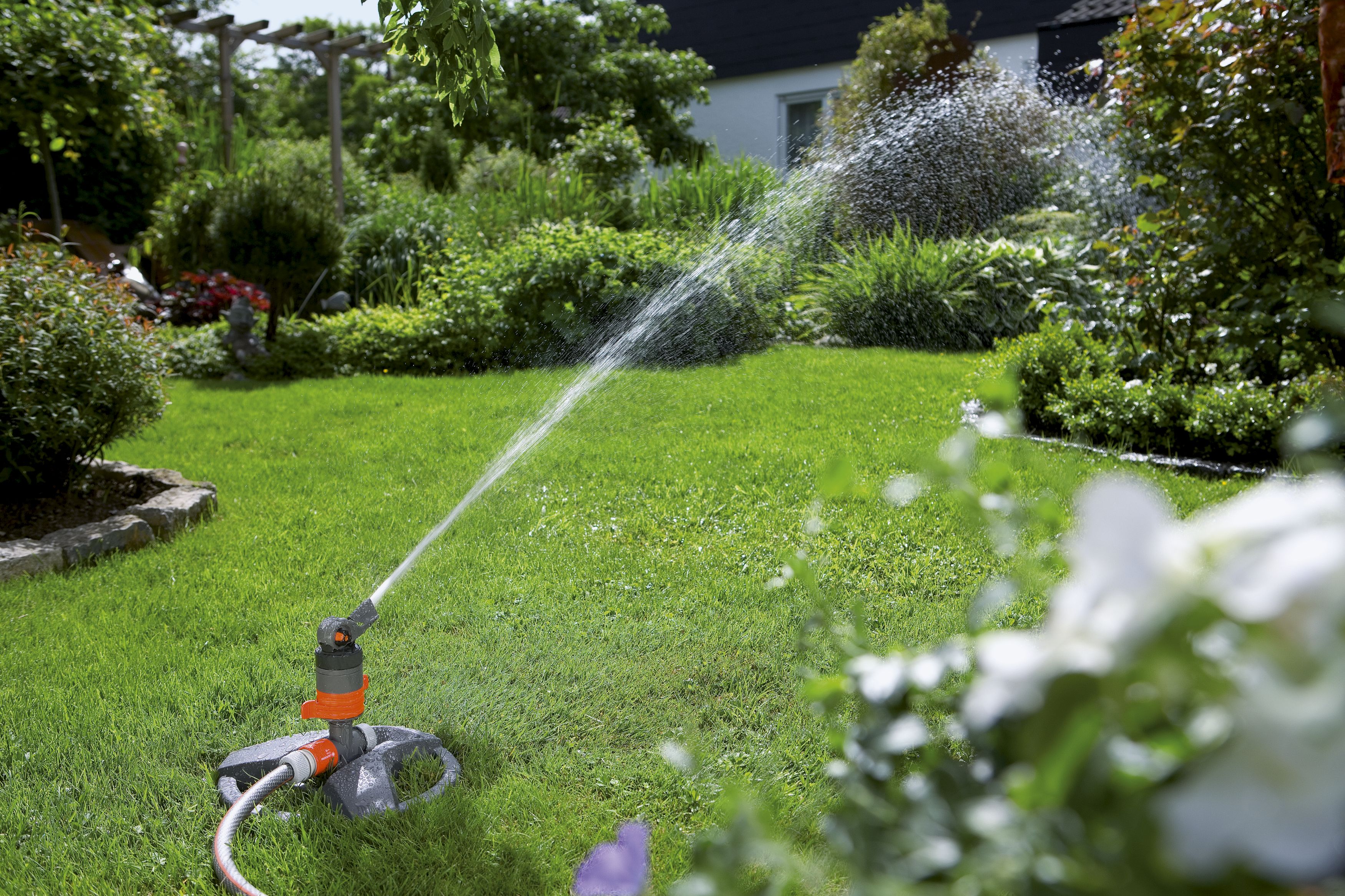 Aspersor con turbina sectorial con Base Comfort