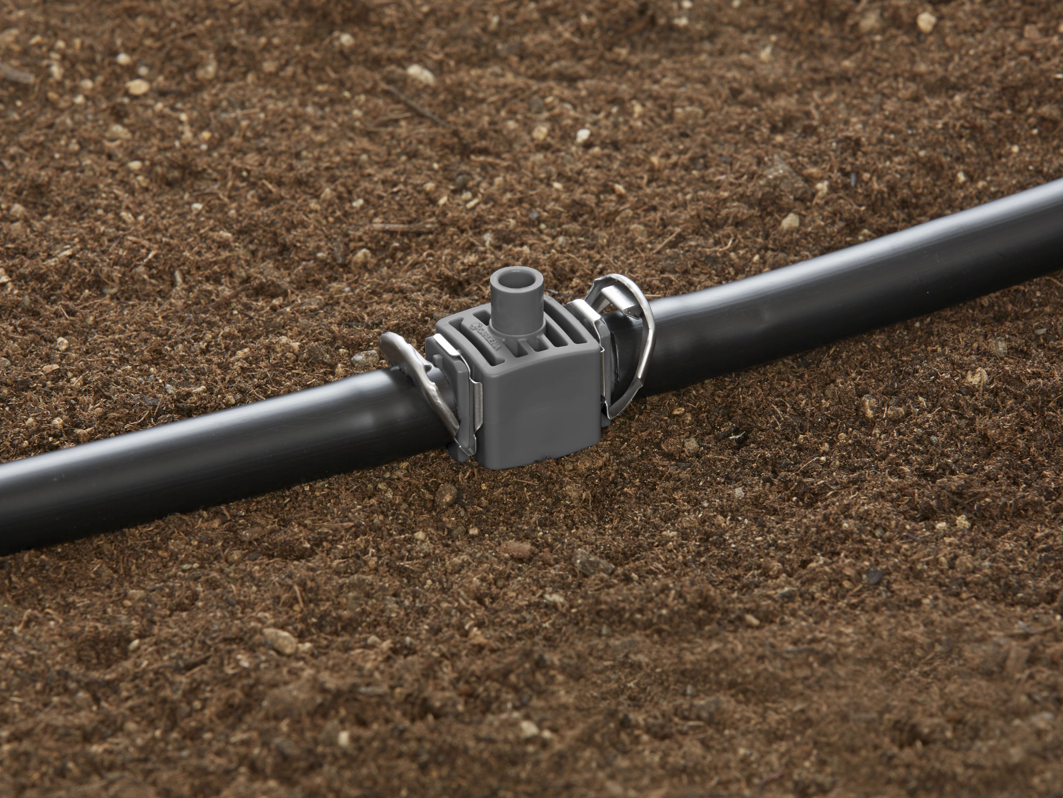 Derivación en T de 13 mm para microdifusores