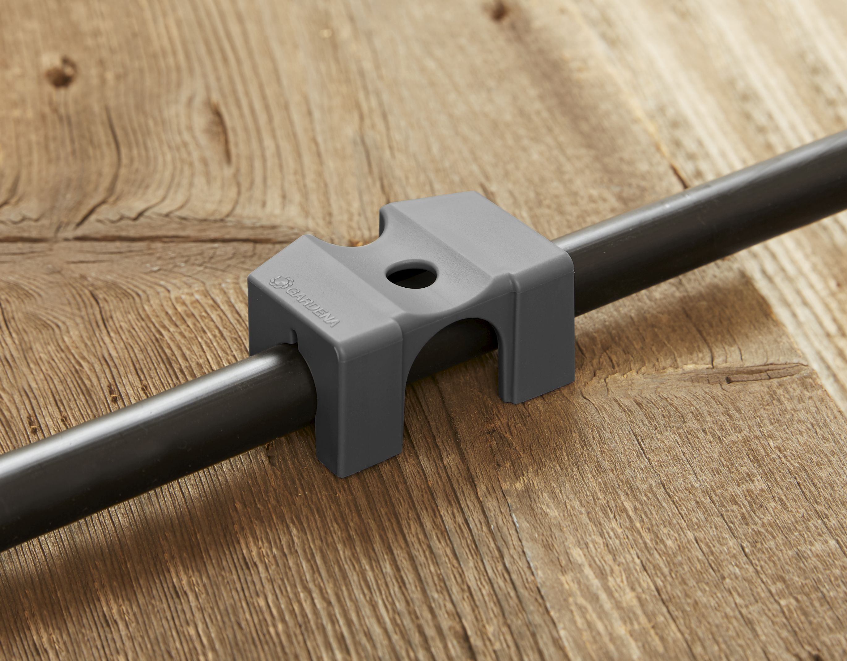 Caballete para tubo Micro-drip 13 mm