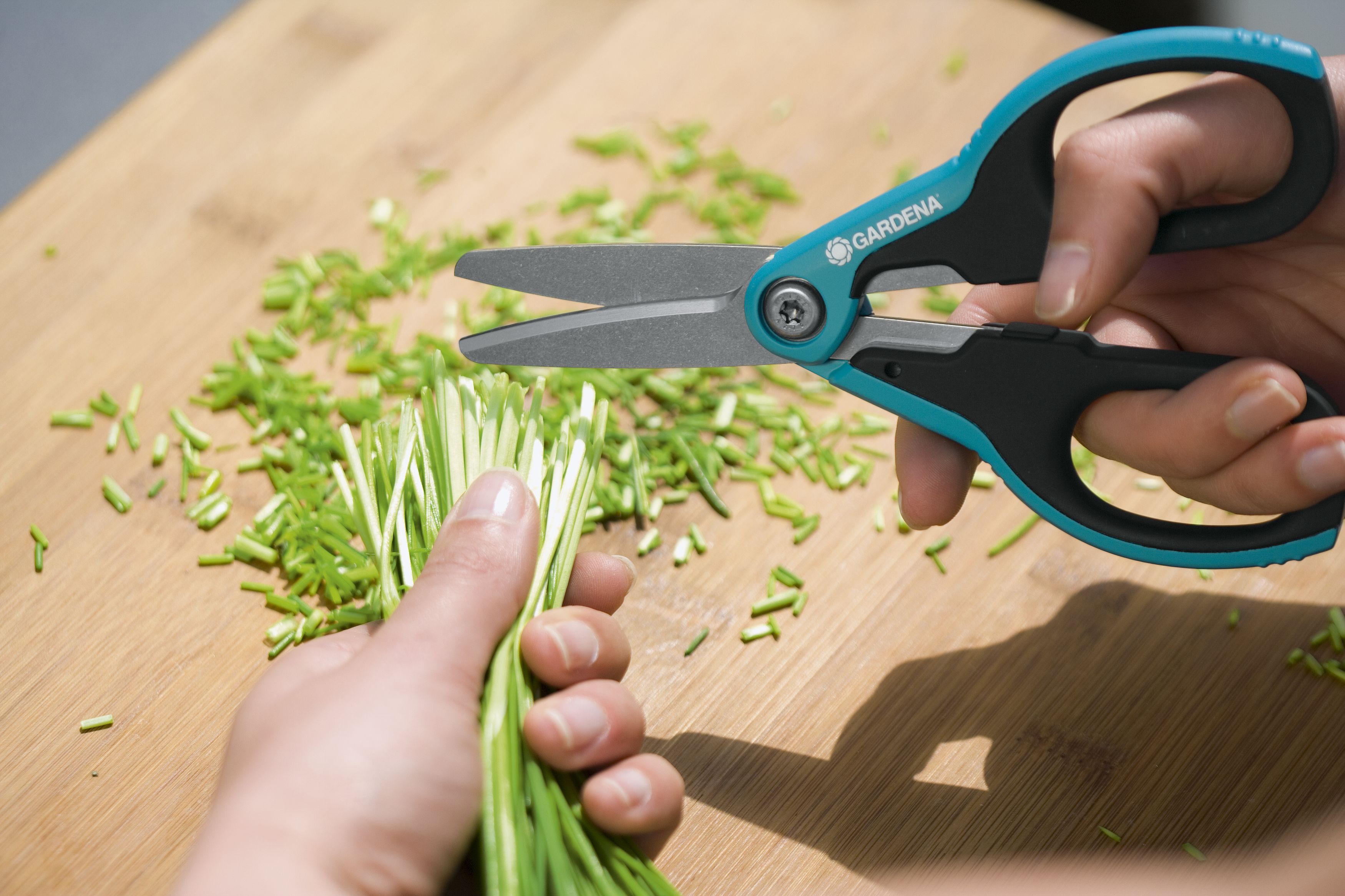 Tijeras multiuso GARDENA. Taejeta informativa