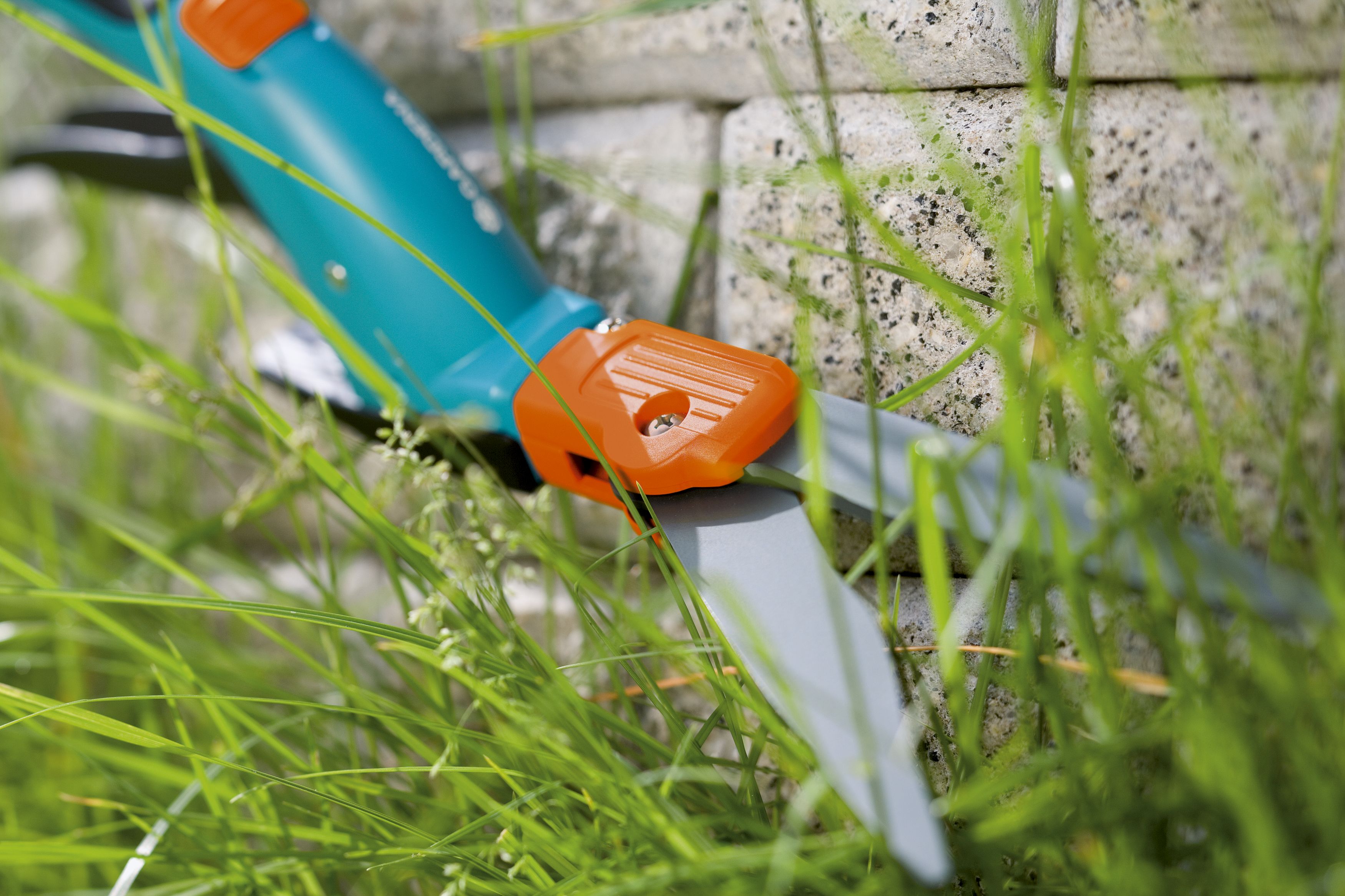 Tijera cortacésped orientable Comfort GARDENA