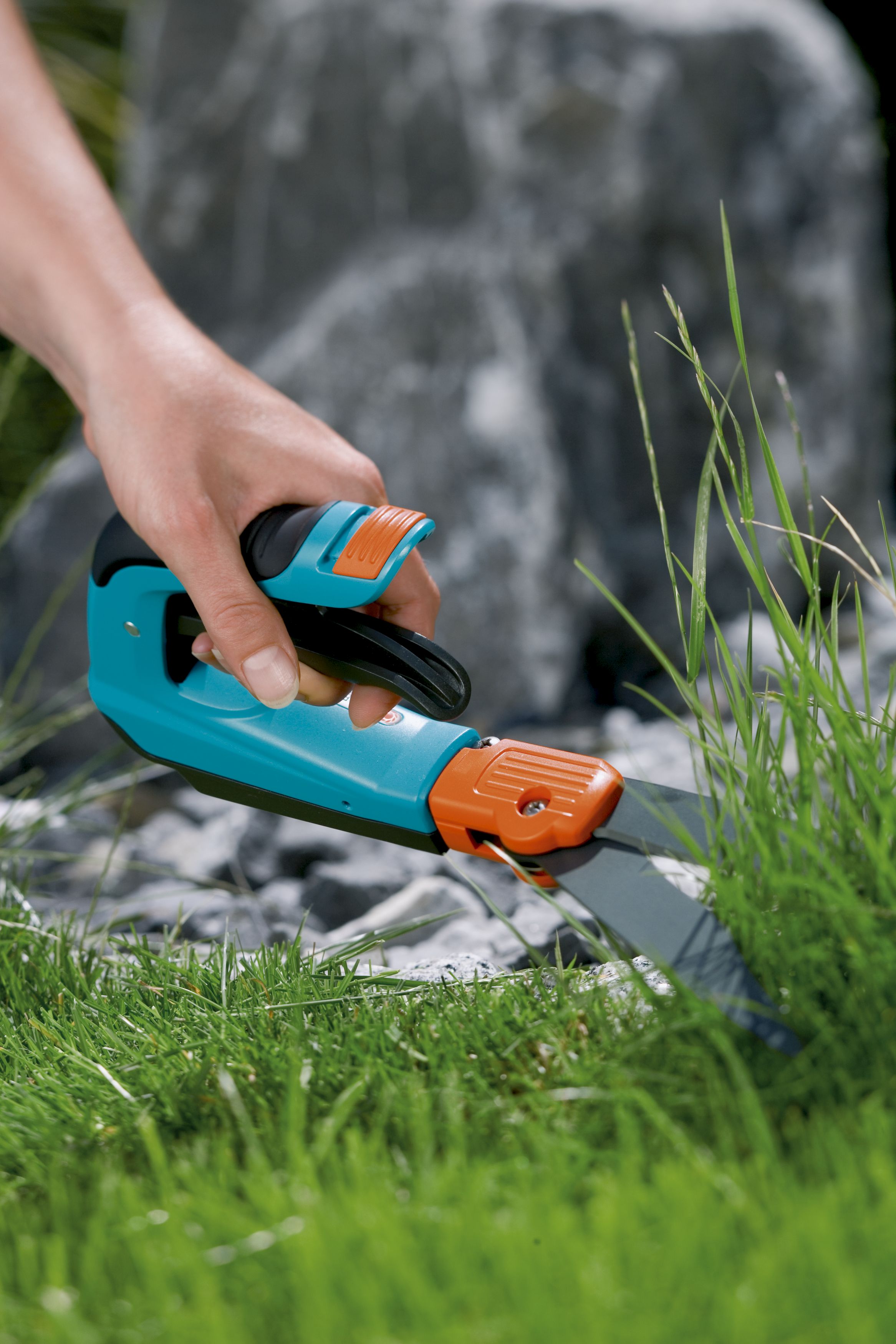 Tijera cortacésped orientable Comfort Plus GARDENA