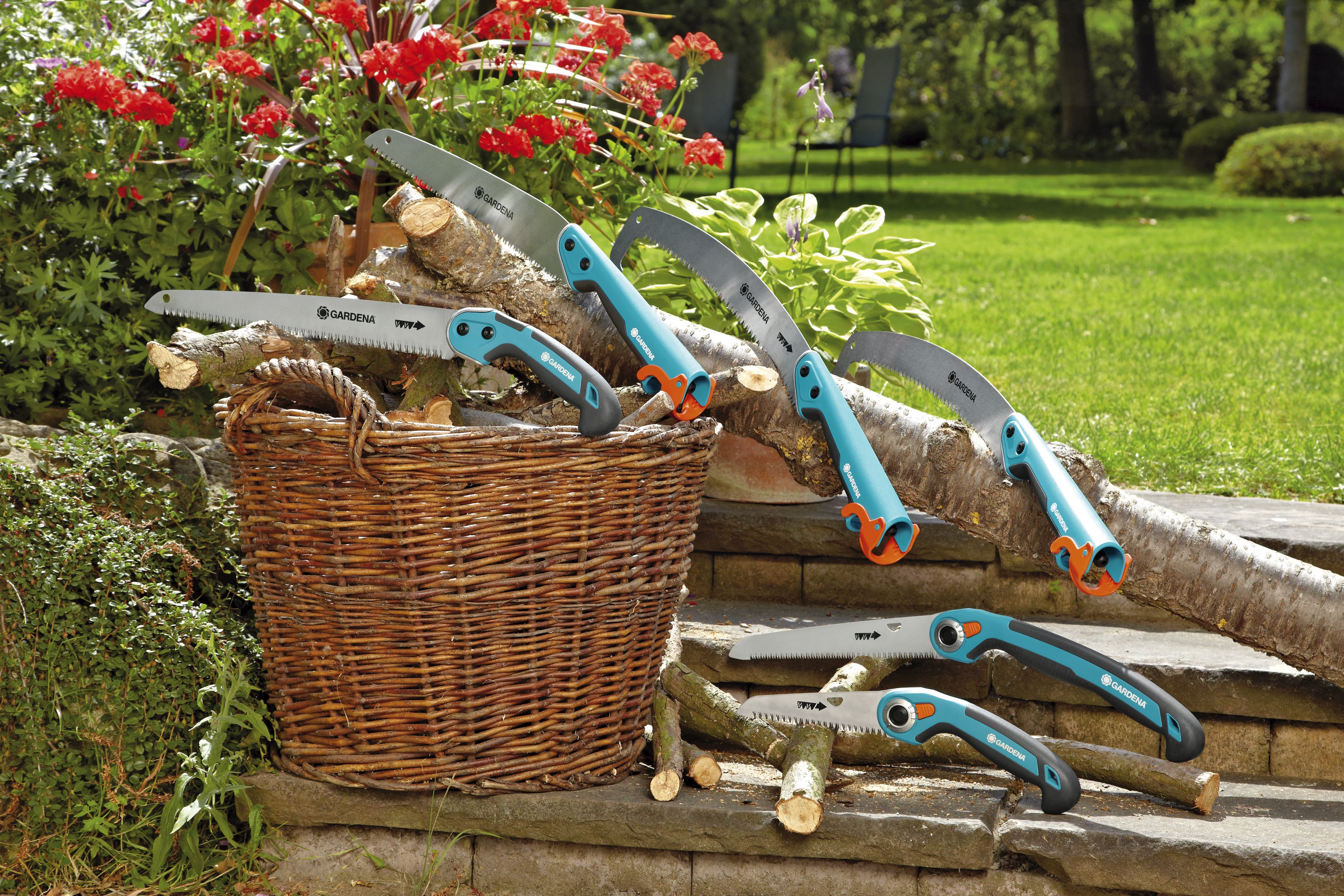 Sierra de jardín combisystem cuchilla recta 300 PP