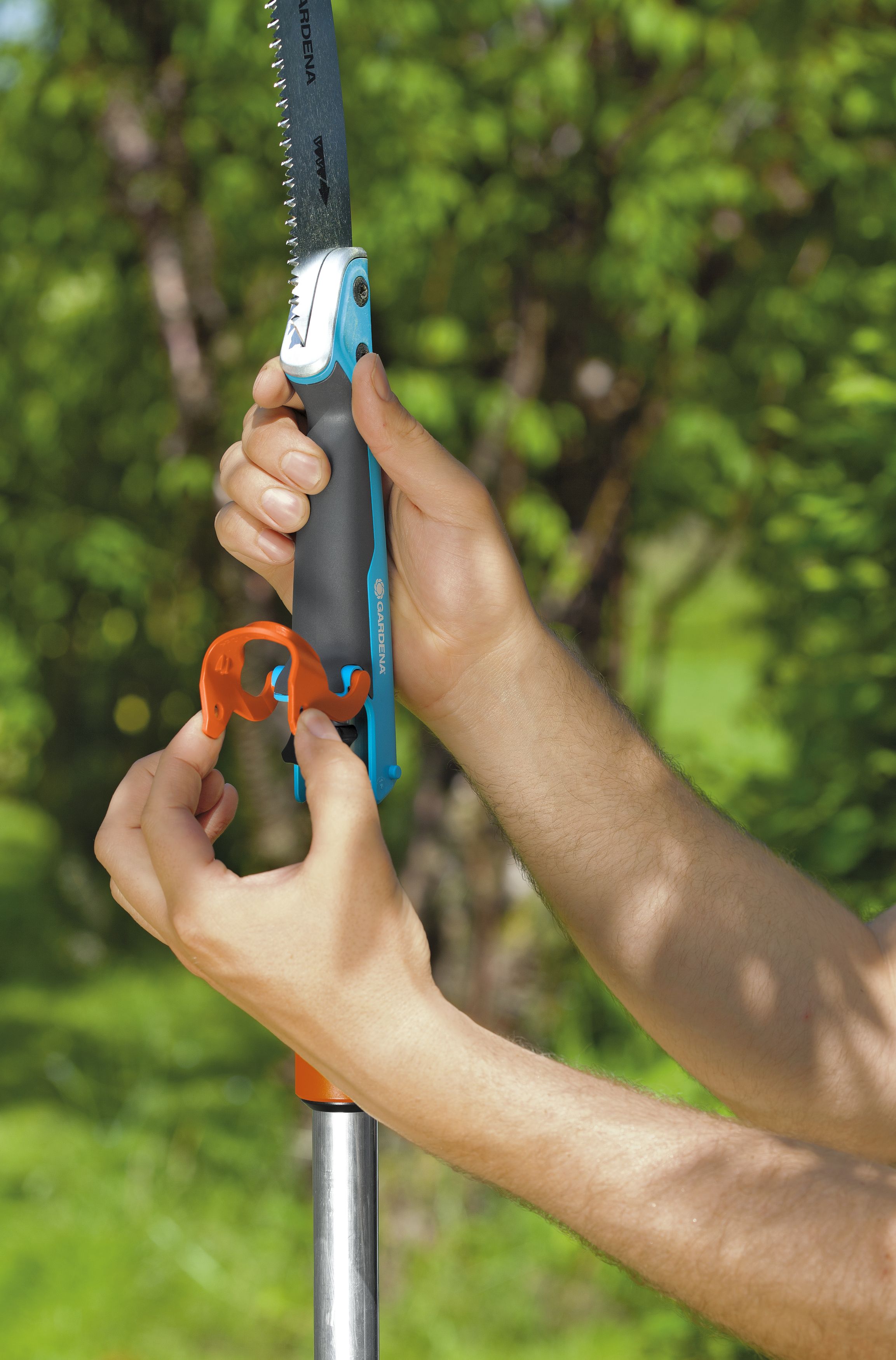 Sierra curvada con gancho 556 combisystem 300 PP