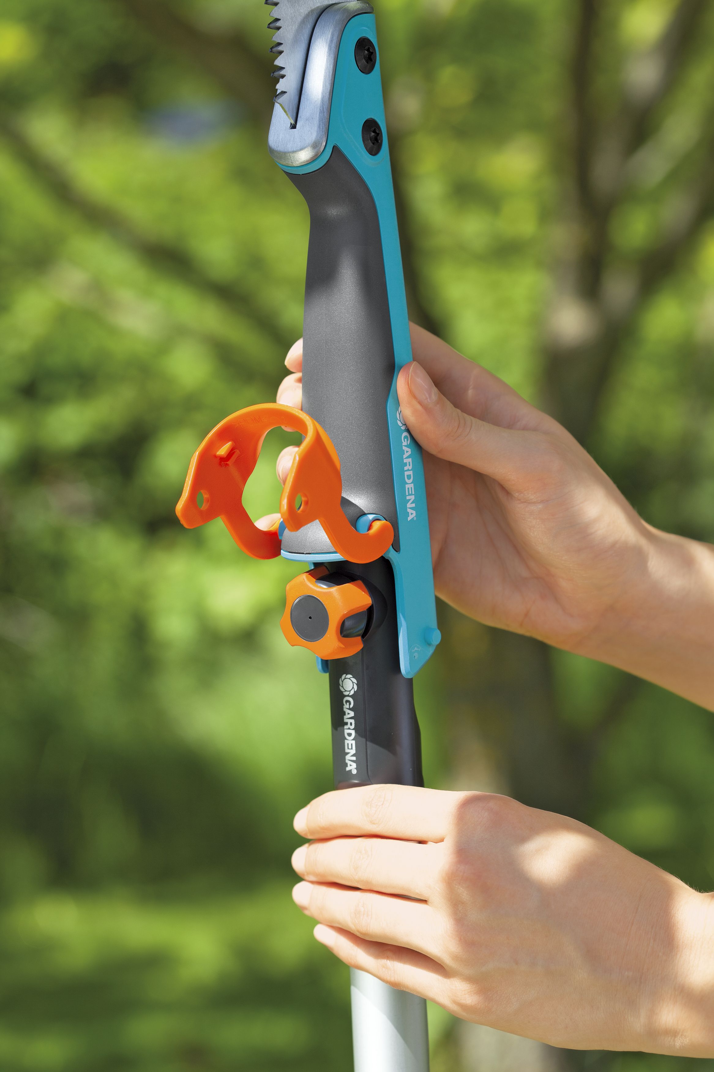 Sierra curvada con gancho 556 combisystem 300 PP