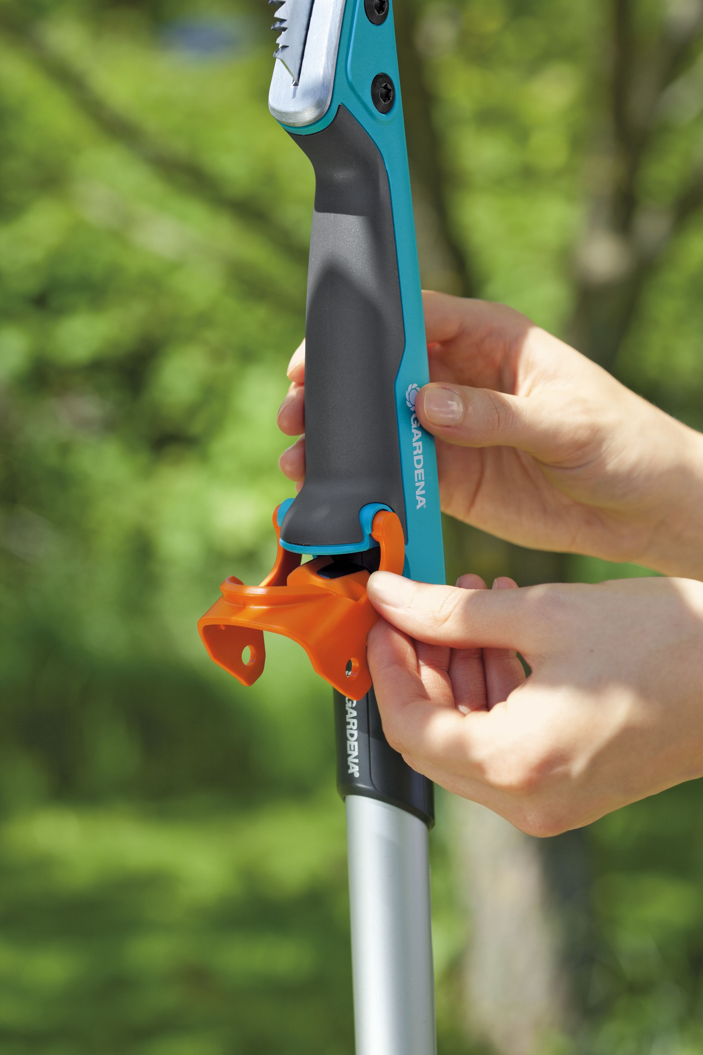 Sierra curvada con gancho 556 combisystem 300 PP