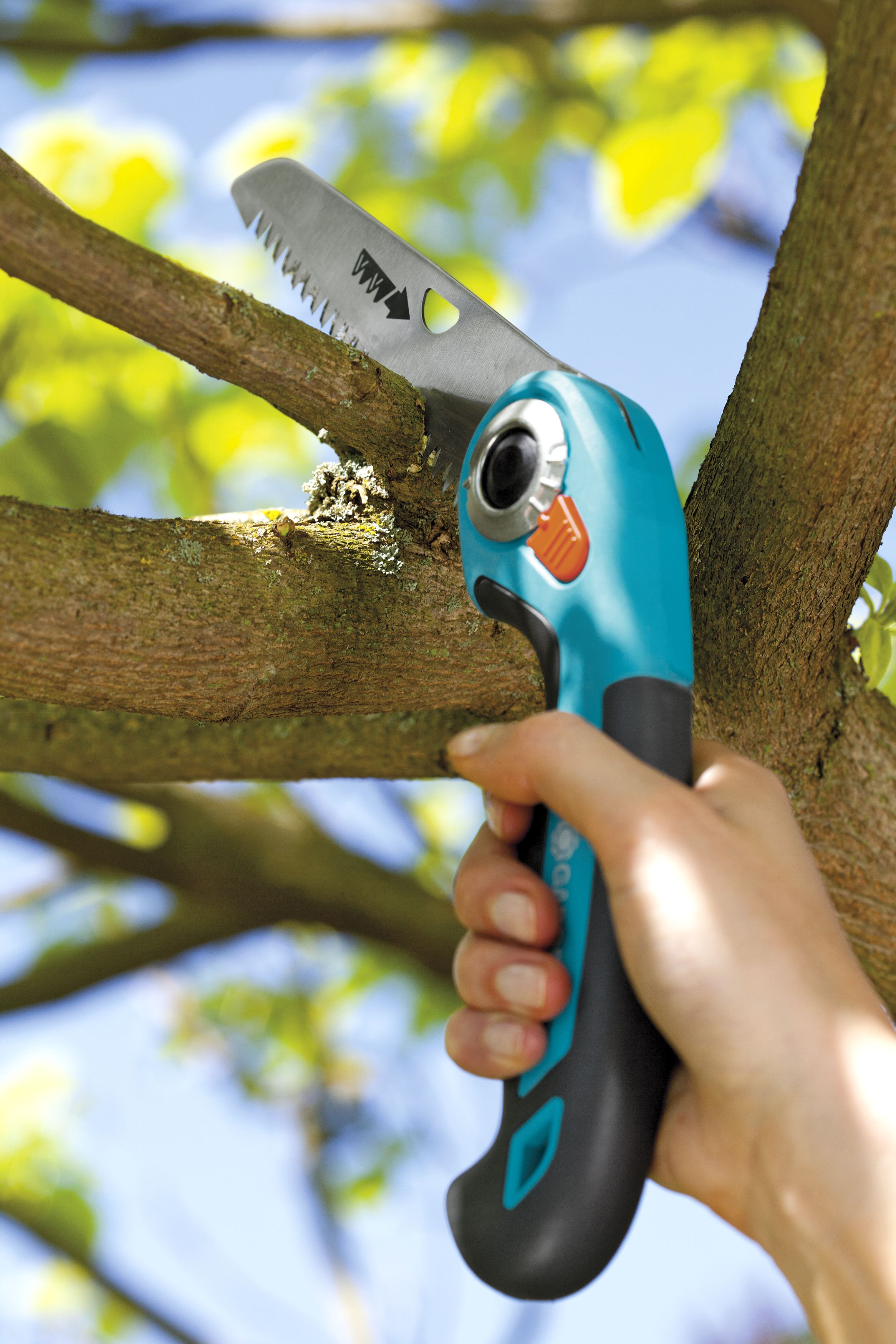 Sierra de jardín plegable 135P