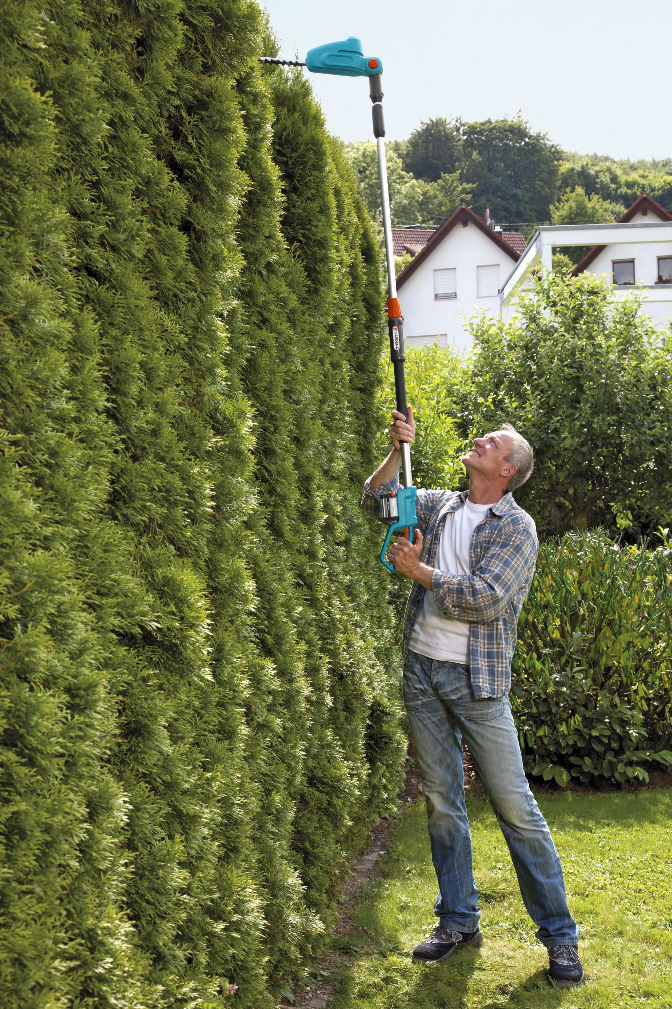 Recortasetos telecópico con Accu THS Li 18/42