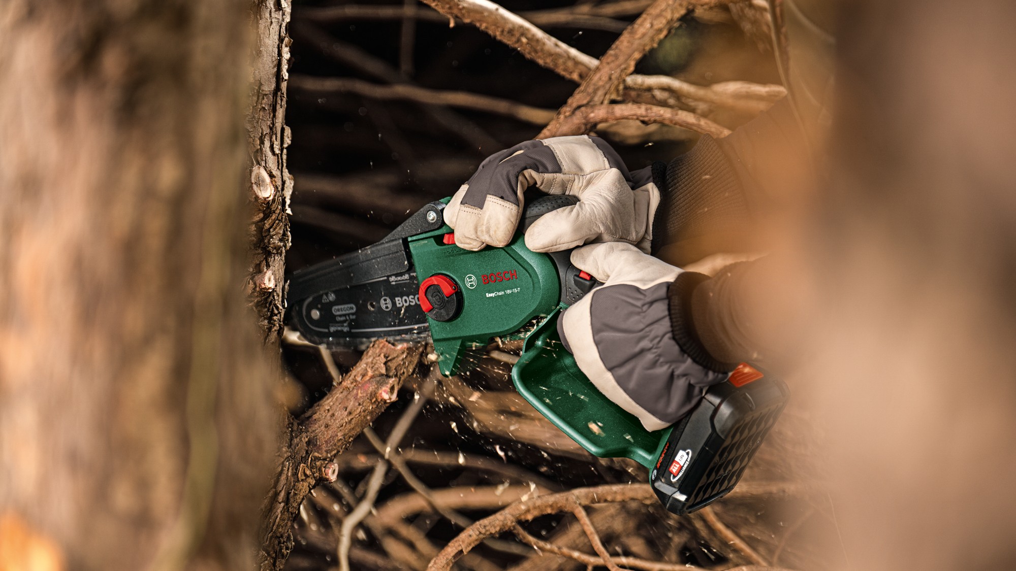 Sierra de cadena a batería EasyChain 18V-15-7