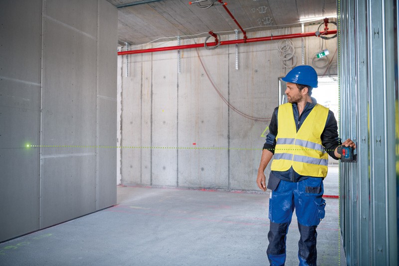 Bosch Professional láser de 3 puntos GPL 3 G (láser verde, alcance: hasta 30 m, estuche)