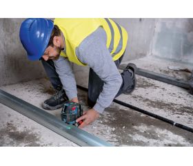 Bosch Professional Nivel Láser GCL 2-50 G (láser verde, interior, soporte RM 10, soporte de techos, alcance: hasta 15 m, 4x pilas AA, maletín)